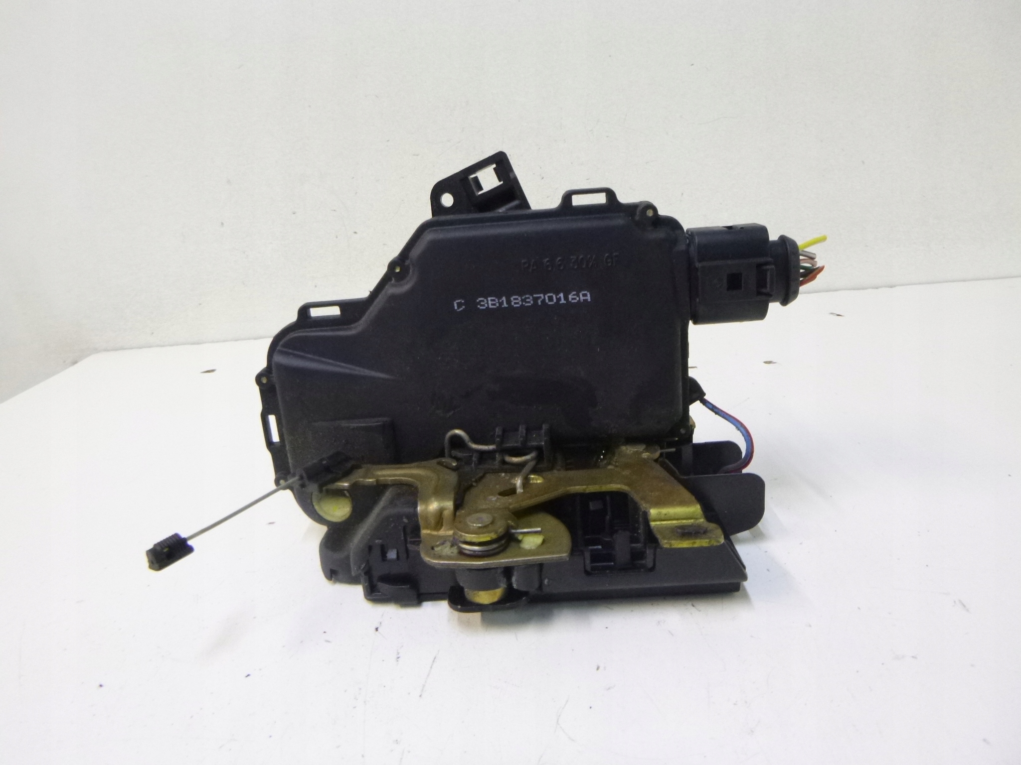 lock front right Skoda Octavia 1998