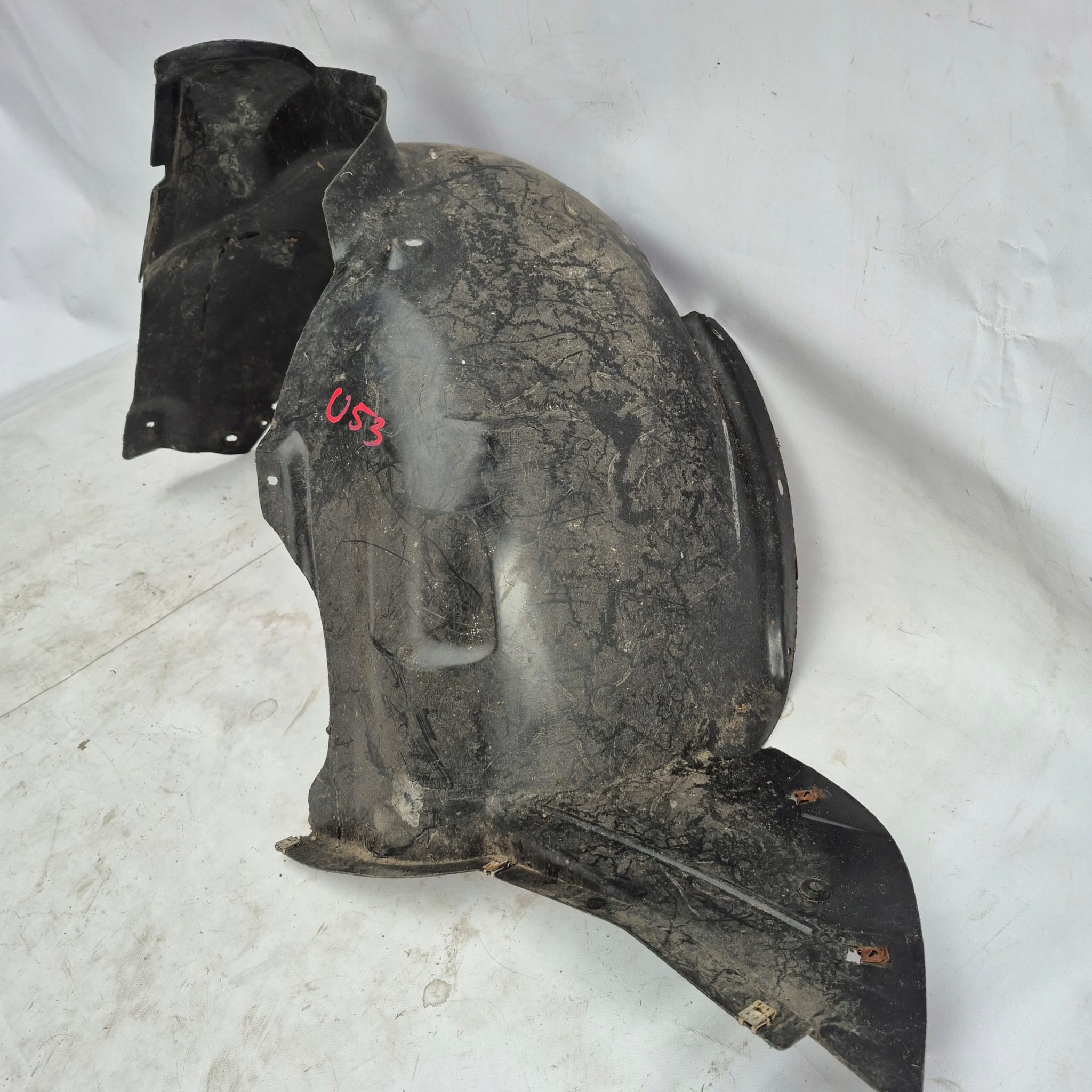 VOLKSWAGEN VW FOX 05-11 mudguard left front front 5Z0809957
