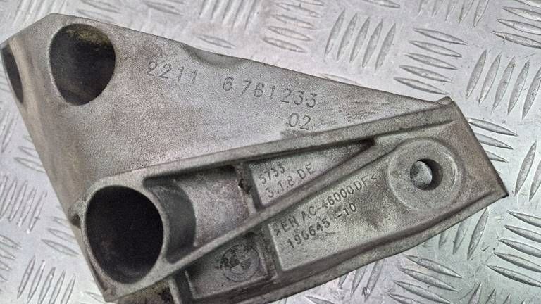 engine mount BMW 5 F11 528i 6781233 N20B20A