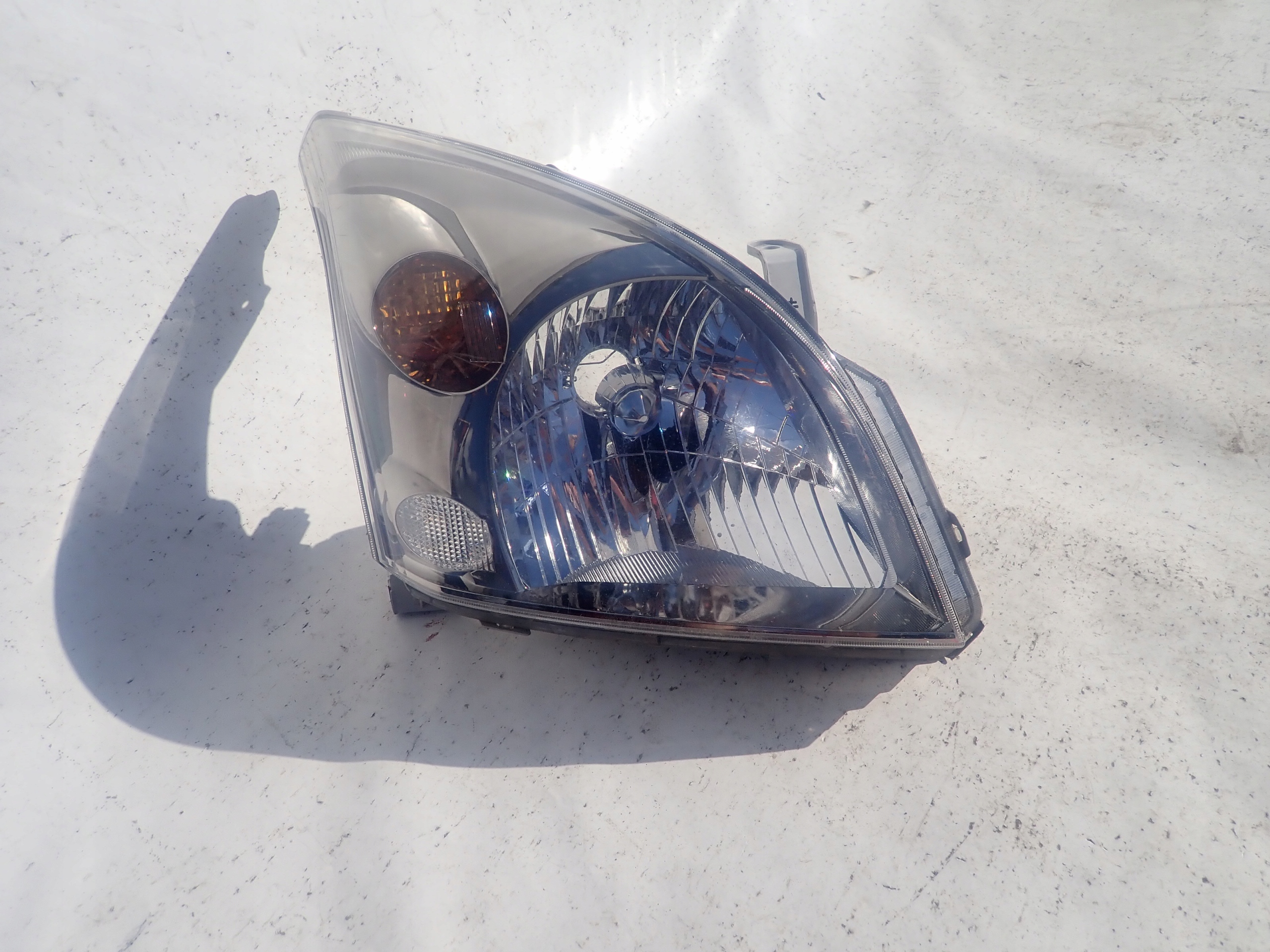 TOYOTA LAND CRUISER J120 light right front