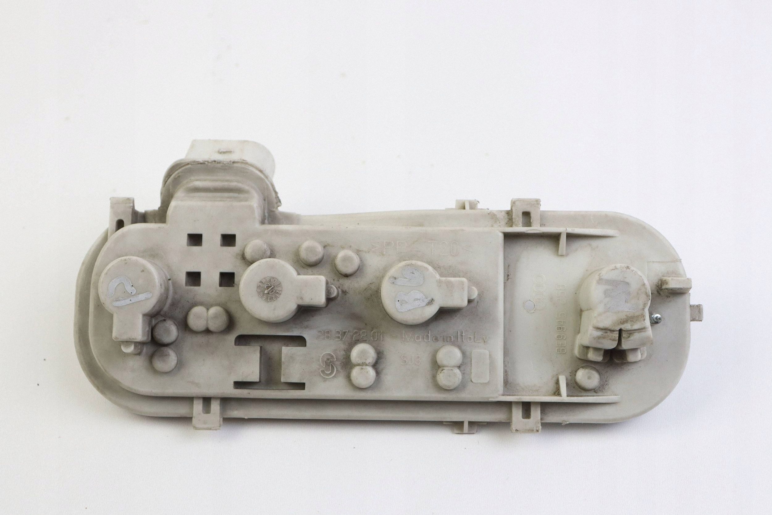 AUDI A4 B6 light housing right rear part rear KOMBI AVANT 8E9945258