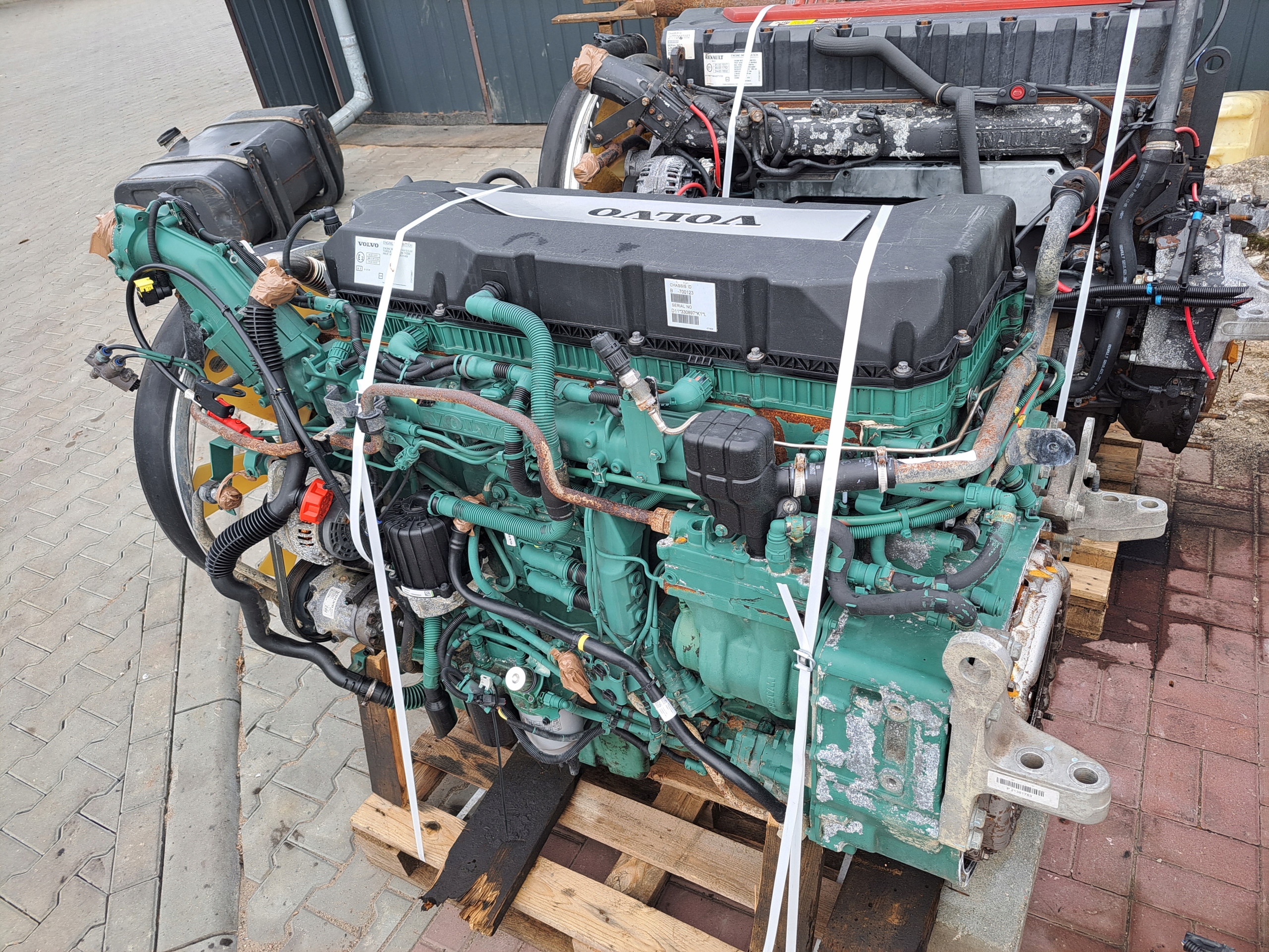 SILNIK KOMPLETNY VOLVO FM 4 FMX 4 D11K 410 450