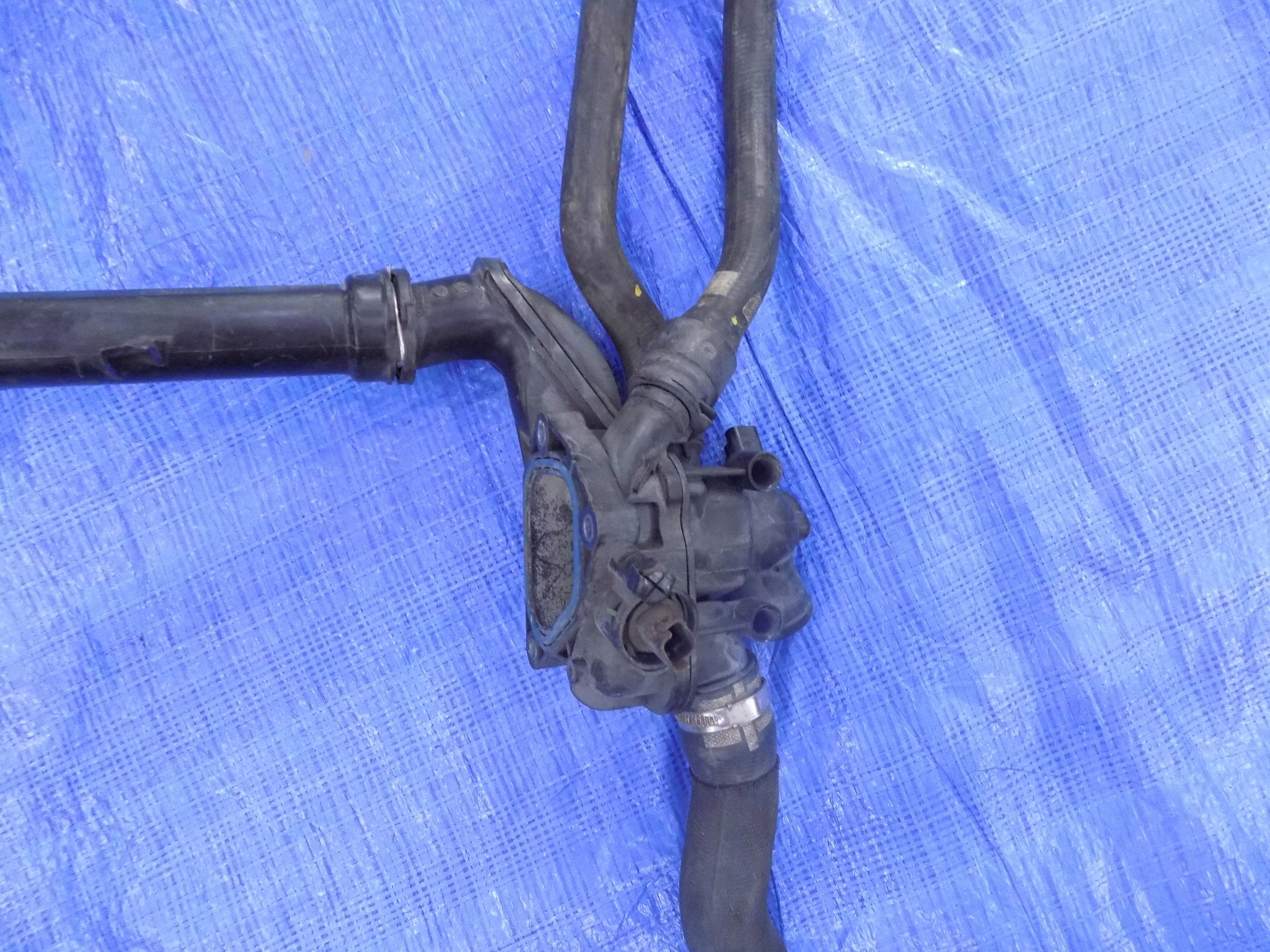 Scatola termostato tubi d’acqua CITROEN DS3 1,6VTI