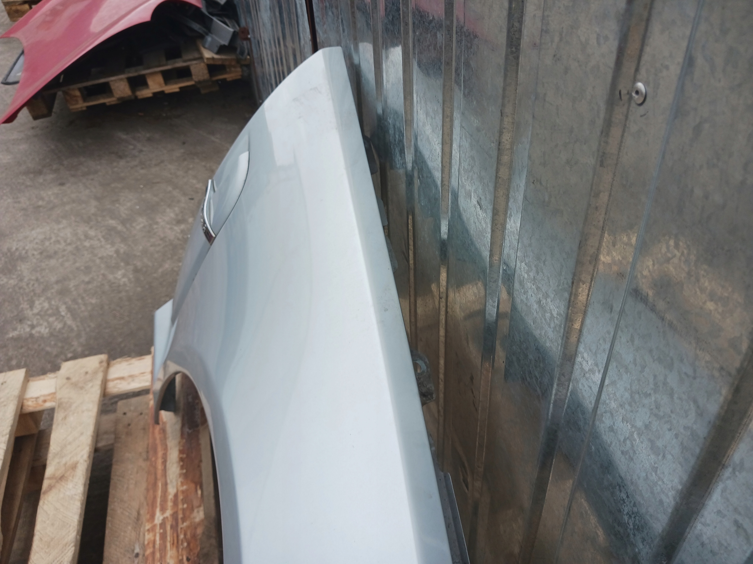 fender front right front JAGUAR XF and X250 MEE