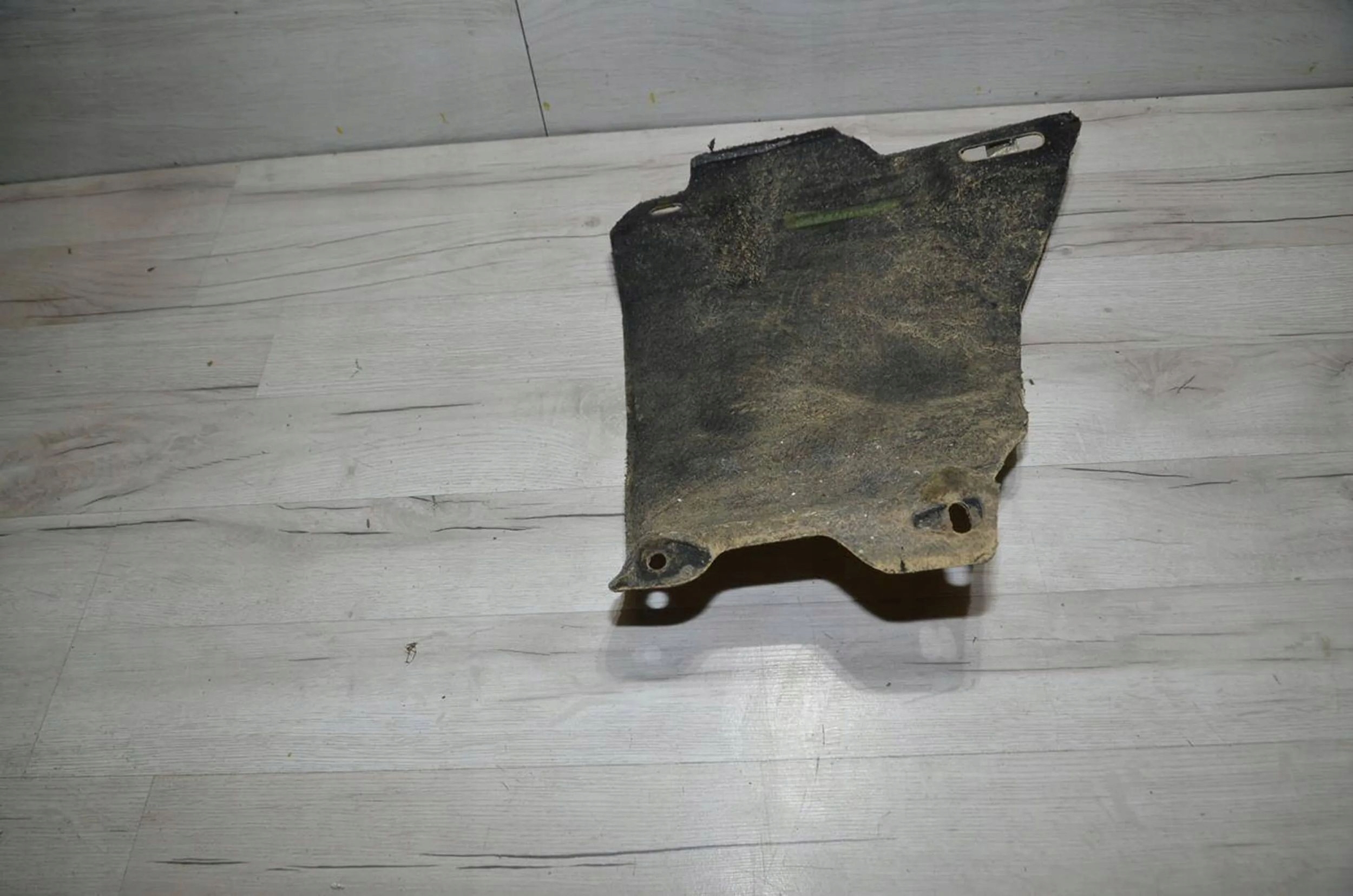 Peugeot 2008 and 2013 motor cover