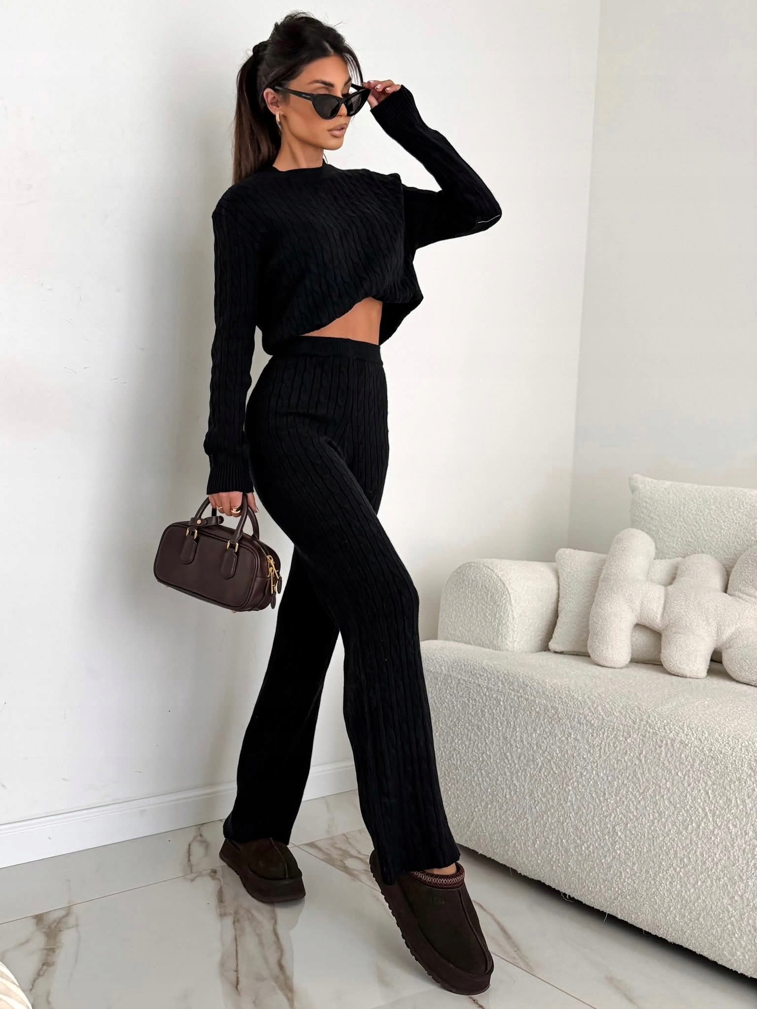 Elegantní dámský komplet Pletený svetr Široké kalhoty Černá barva