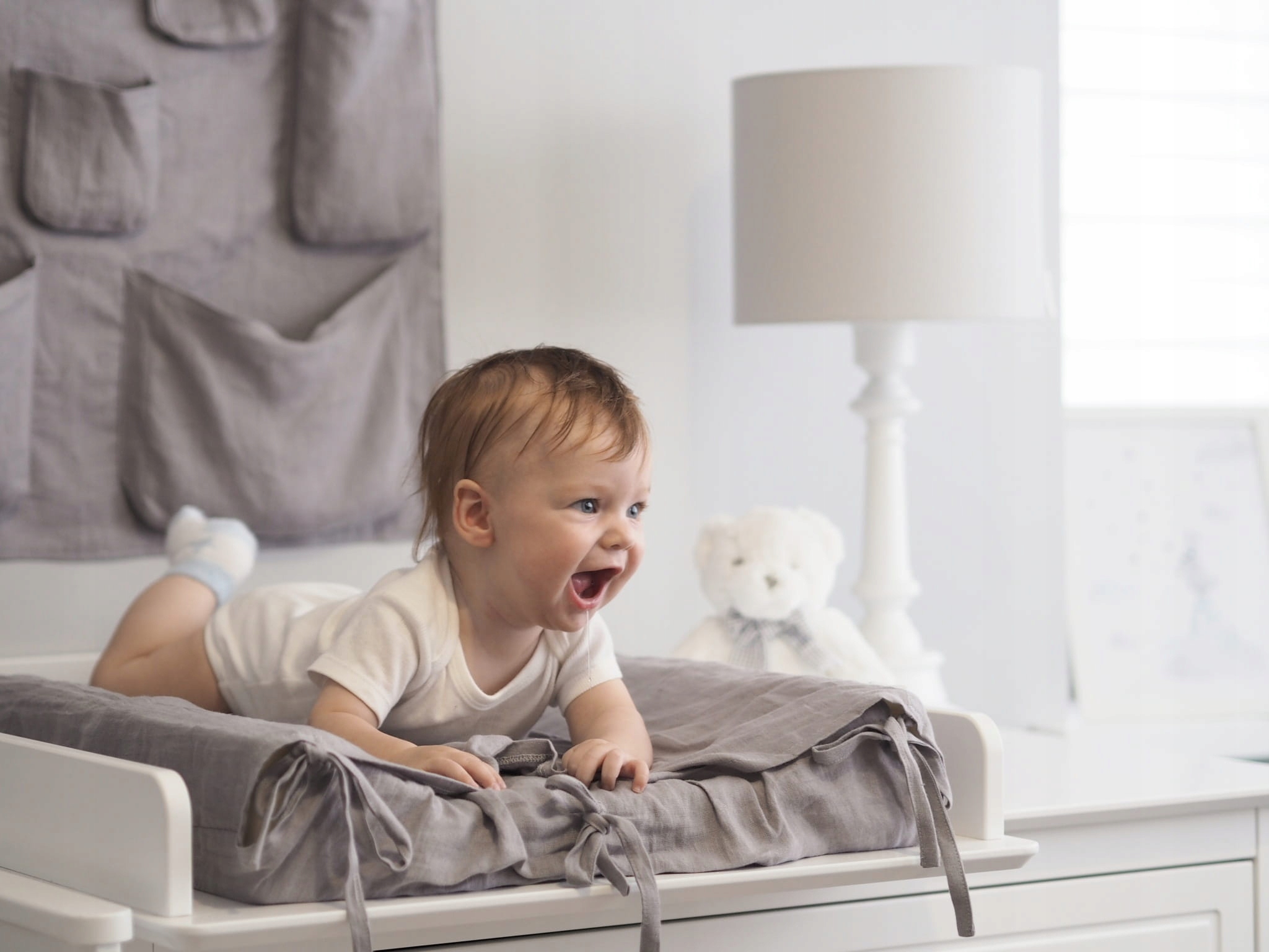 LAMPA STOŁOWA CLASSIC SZARY ZE ŚCIEMNIACZEM DREWNO OLEJOWANE Długość/wysokość 55 cm