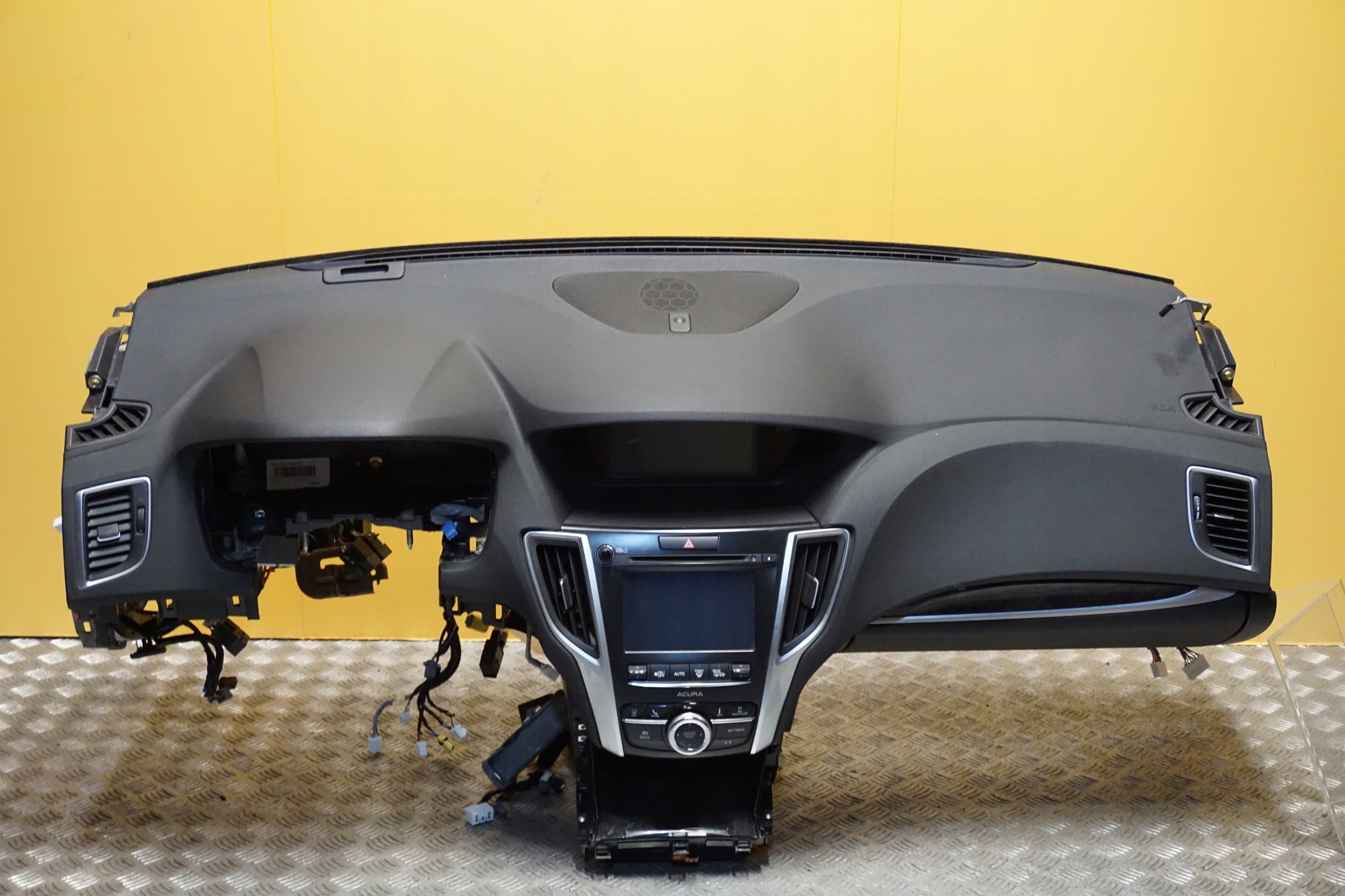 ACURA TLX 2018 - Торпеда Панель приладів Радіо Надувши USA