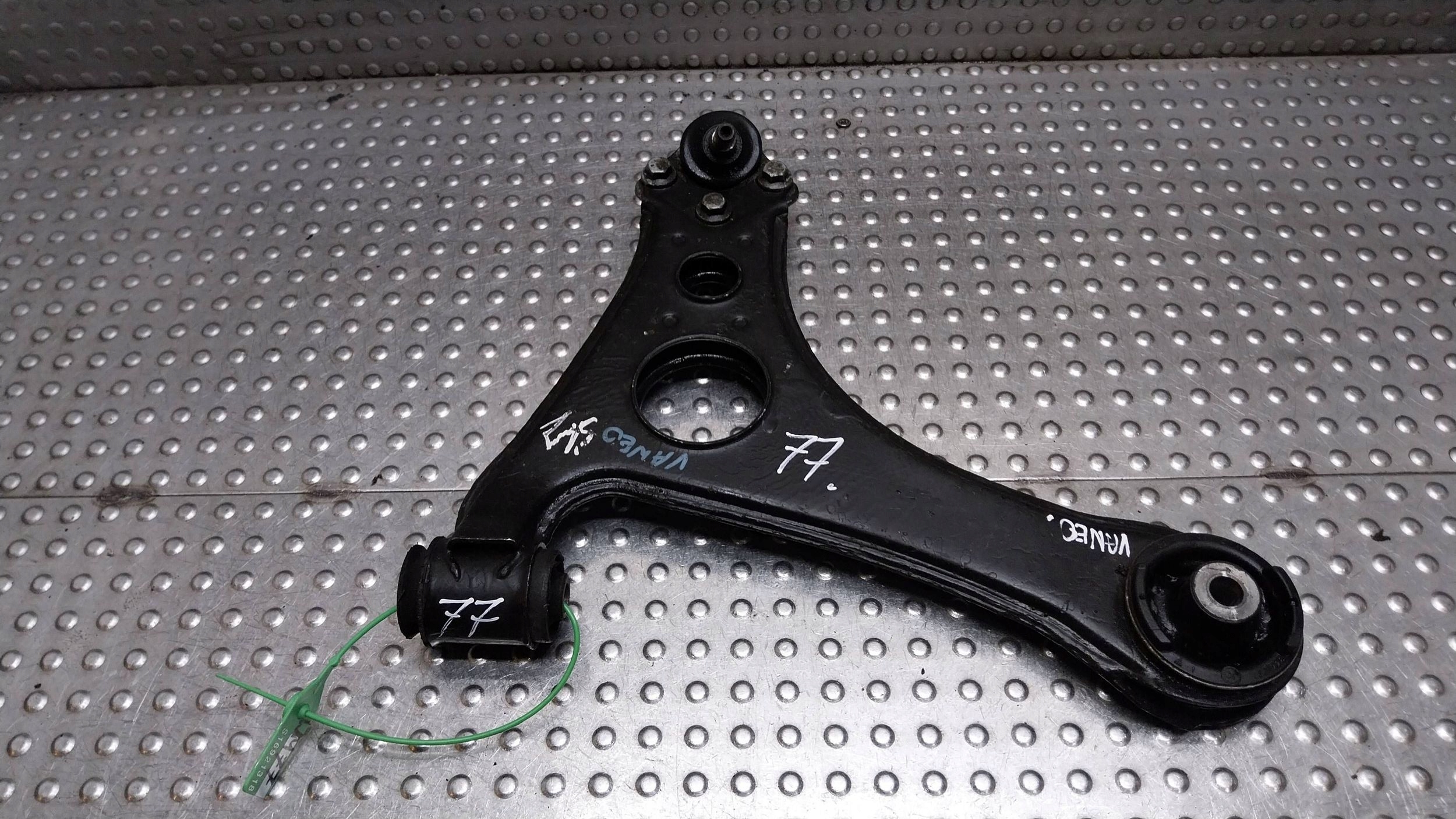 arm right front A1683300907 MERCEDES A KLASA W168 VANEO