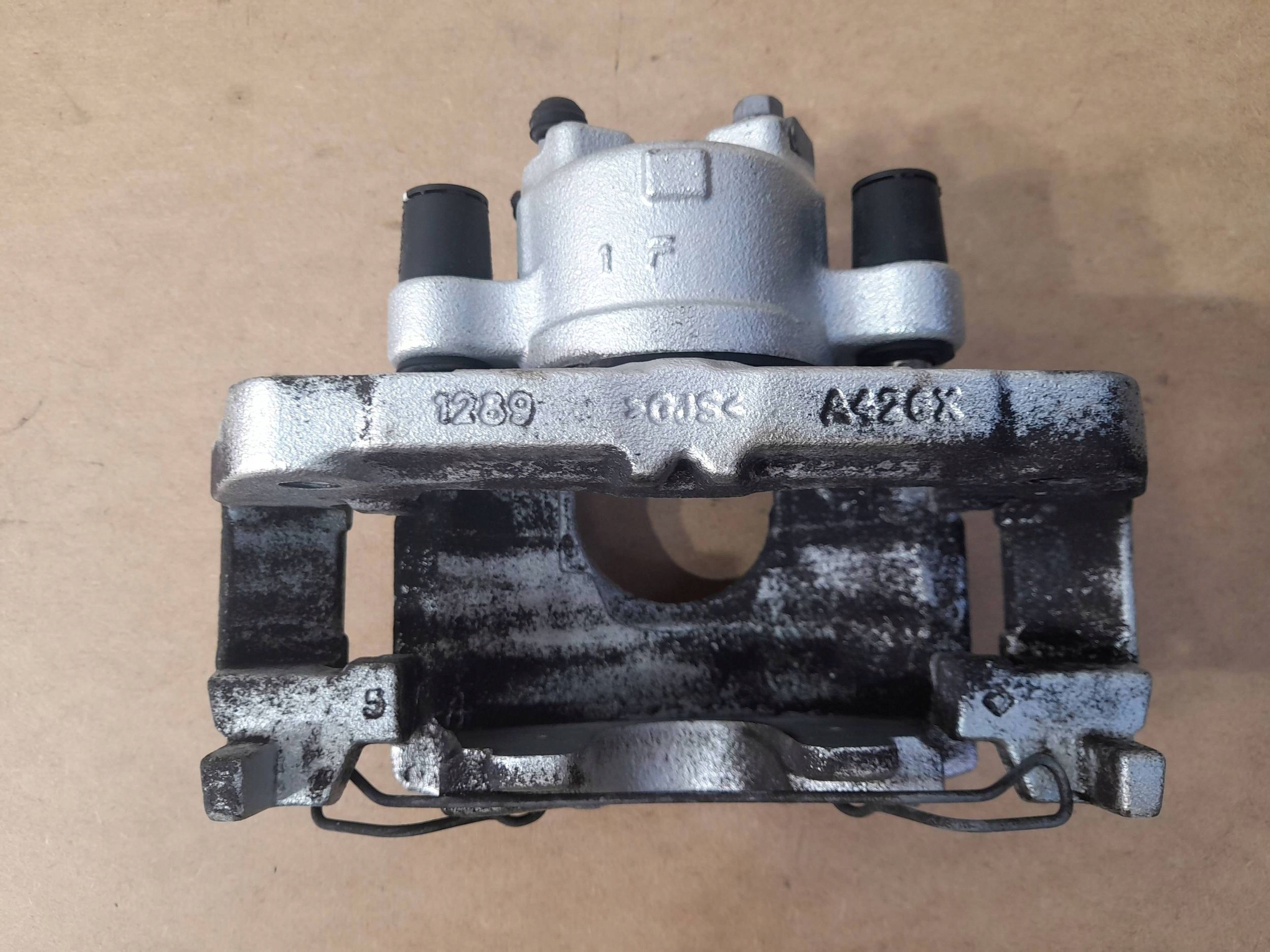 Ford Focus MK4 strmeň Brzdový predný ľavý 2B294A2B302A (B616)