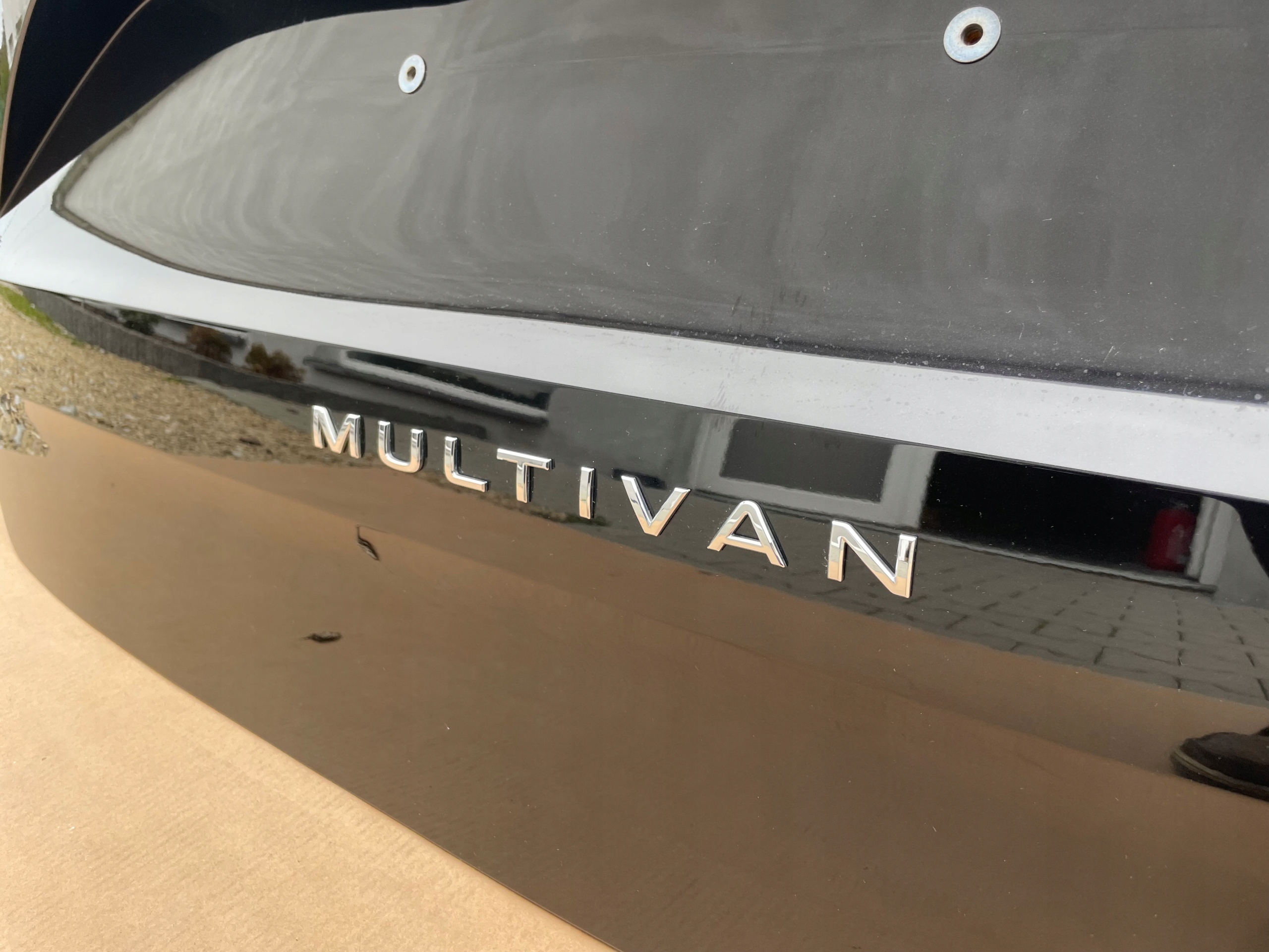 boot door VW T7 MULTIVAN 2023- W colour LC9X complete as new original