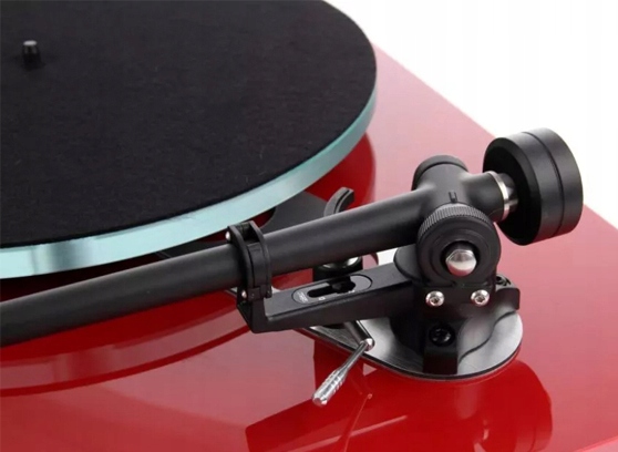 REGA PLANAR 3 GRAMOFON Z WKŁADKĄ MM REGA ELYS 2 HI-END CZERWONY POŁYSK Głębokość produktu 36 cm