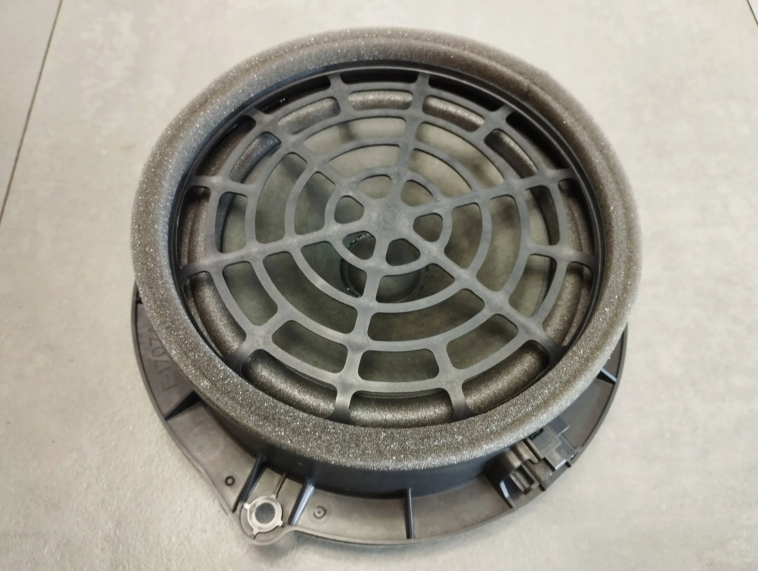 Audi A6 C7 4G speaker door rear part 4G1035411