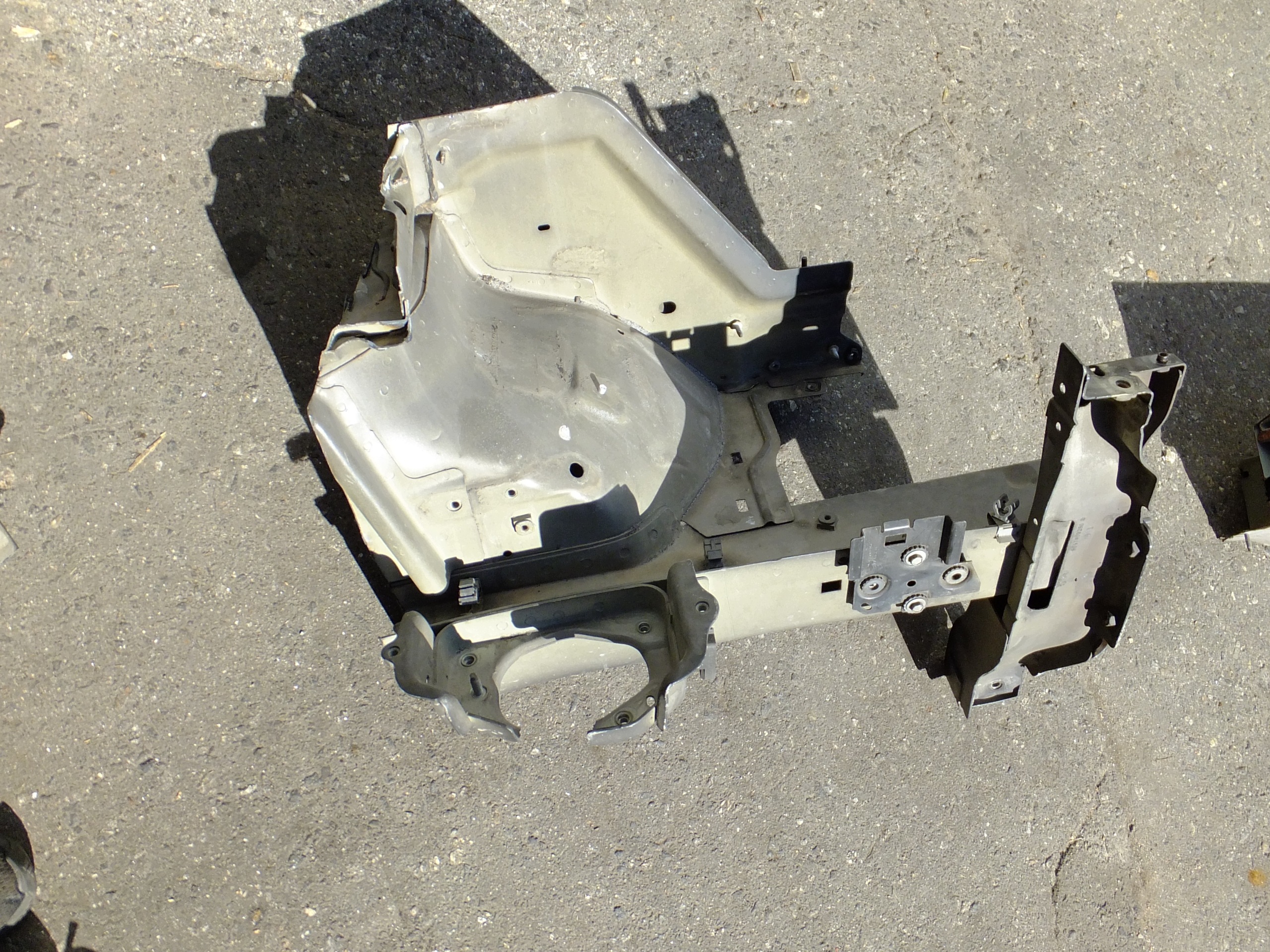 quarto LONGHERONE sinistra citroen c4 picasso e 2011r