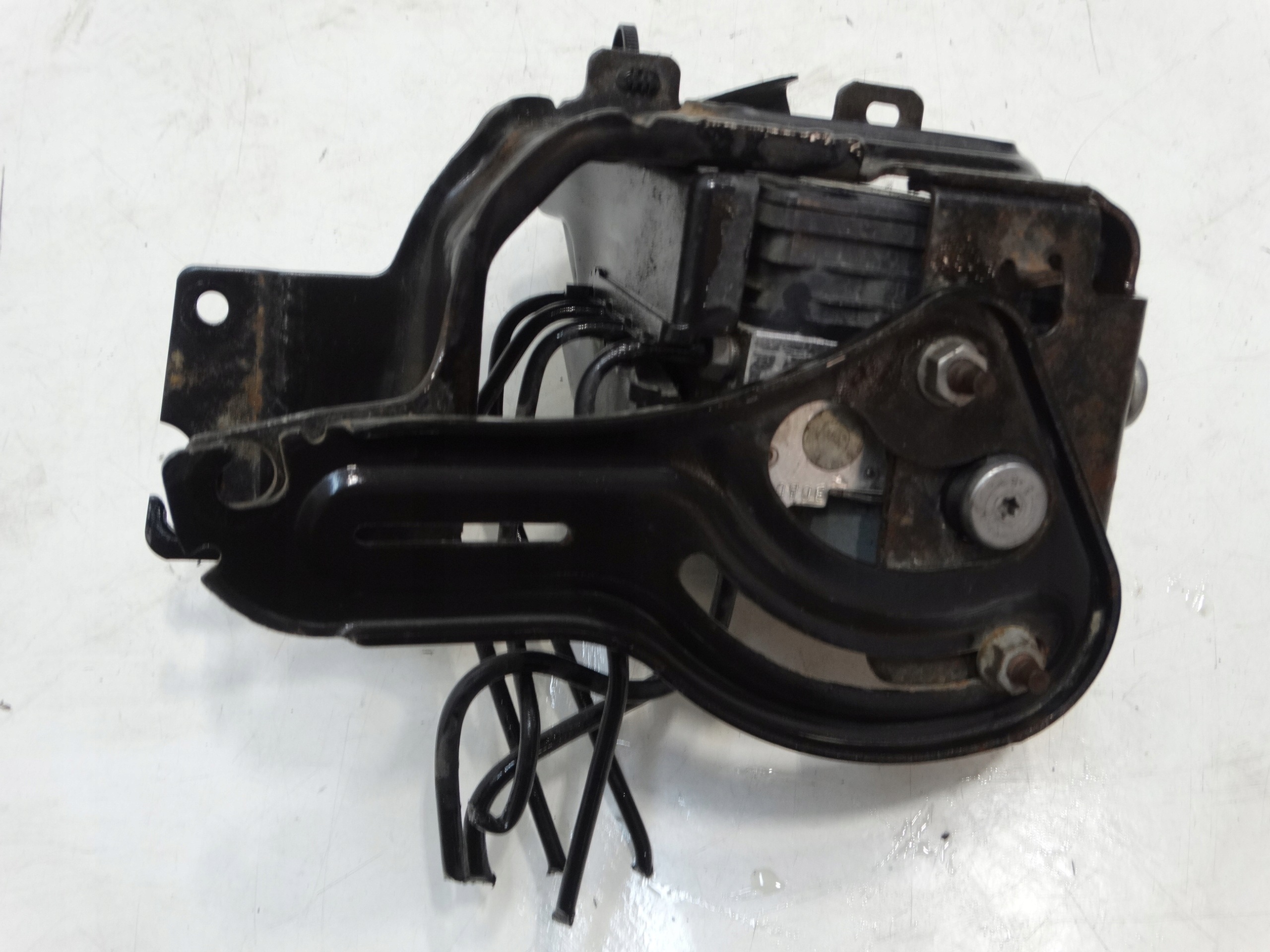 control unit module pump ABS CITROEN PEUGEOT 1.6 BLUEHDI 16R. 9819474880