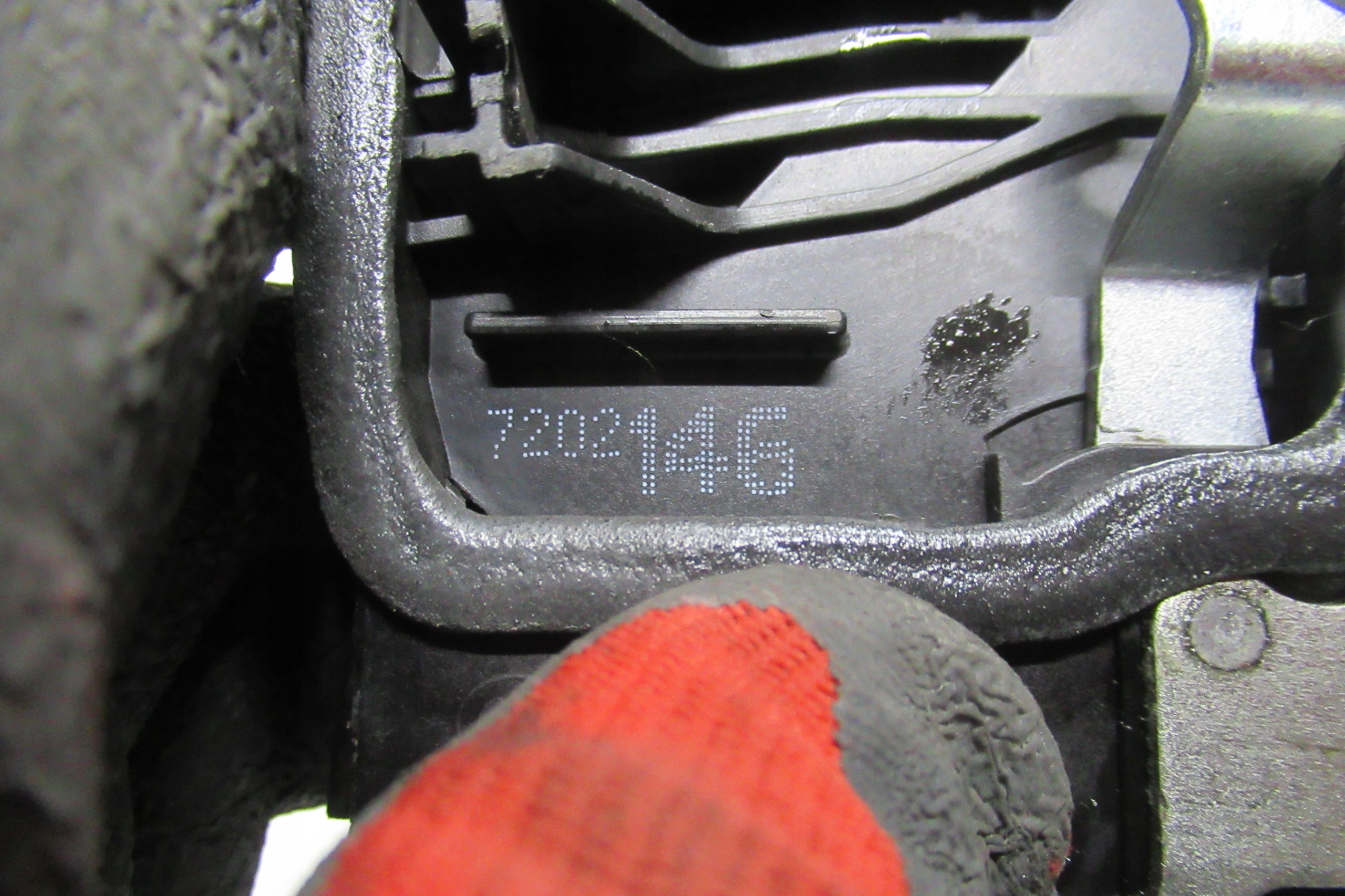 BMW X3 E83 2.0D lock front right 7202146 EUROPA