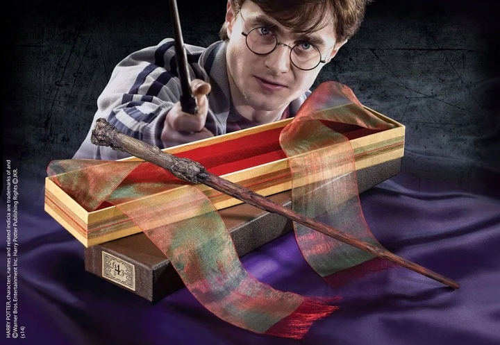 Hůlka Harryho Pottera (krabička Ollivandera)