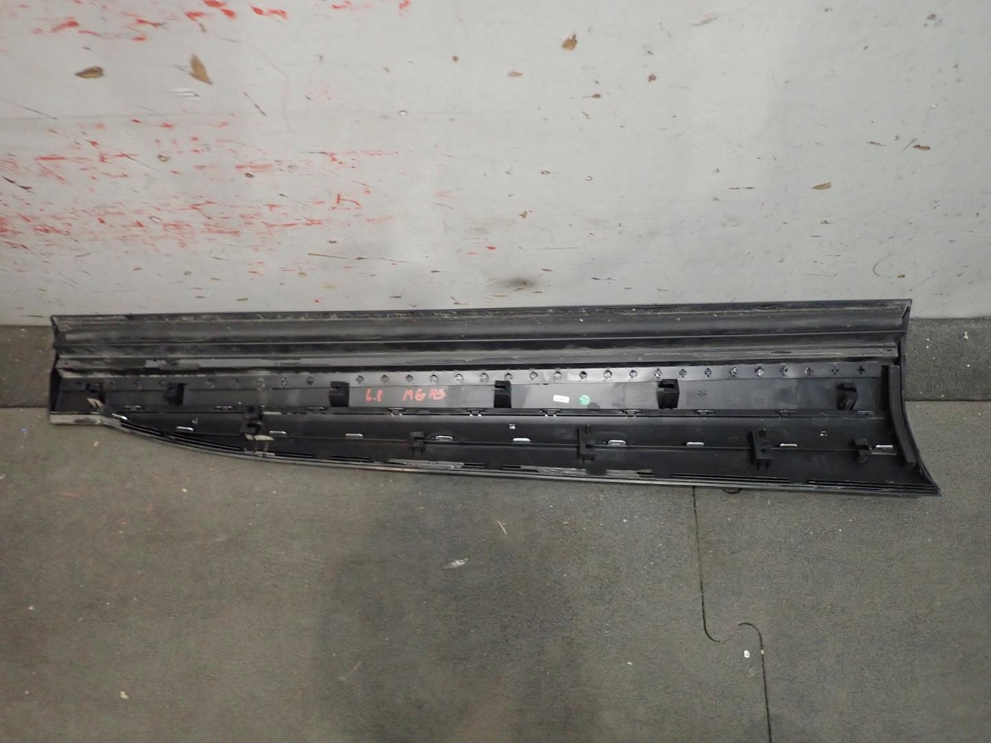 moulding door left front MG HS 2018- 10423724