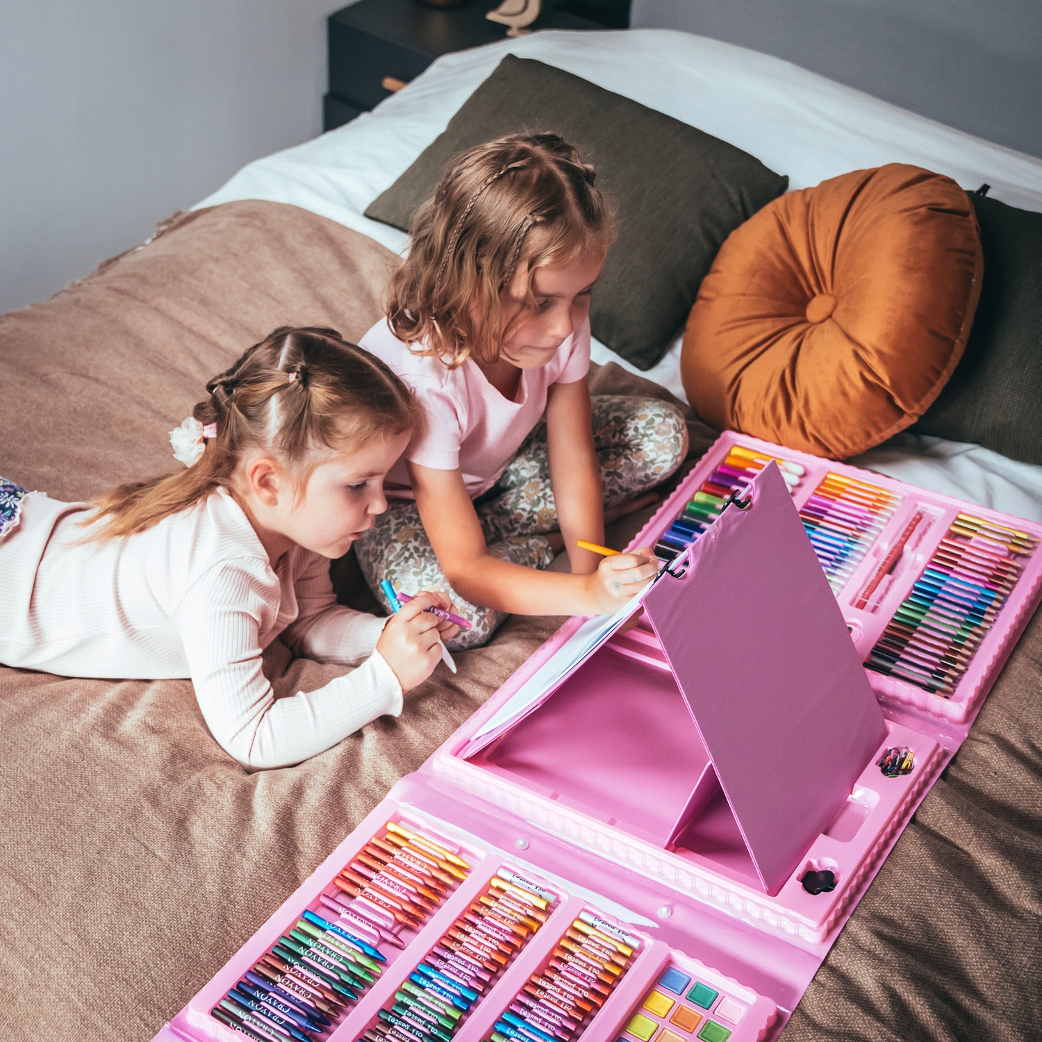 ZESTAW DO MALOWANIA DLA DZIECI DZIEWCZYNEK ARTYSTYCZNY PLASTYCZNY WALIZKA EAN (GTIN) 5904316186227