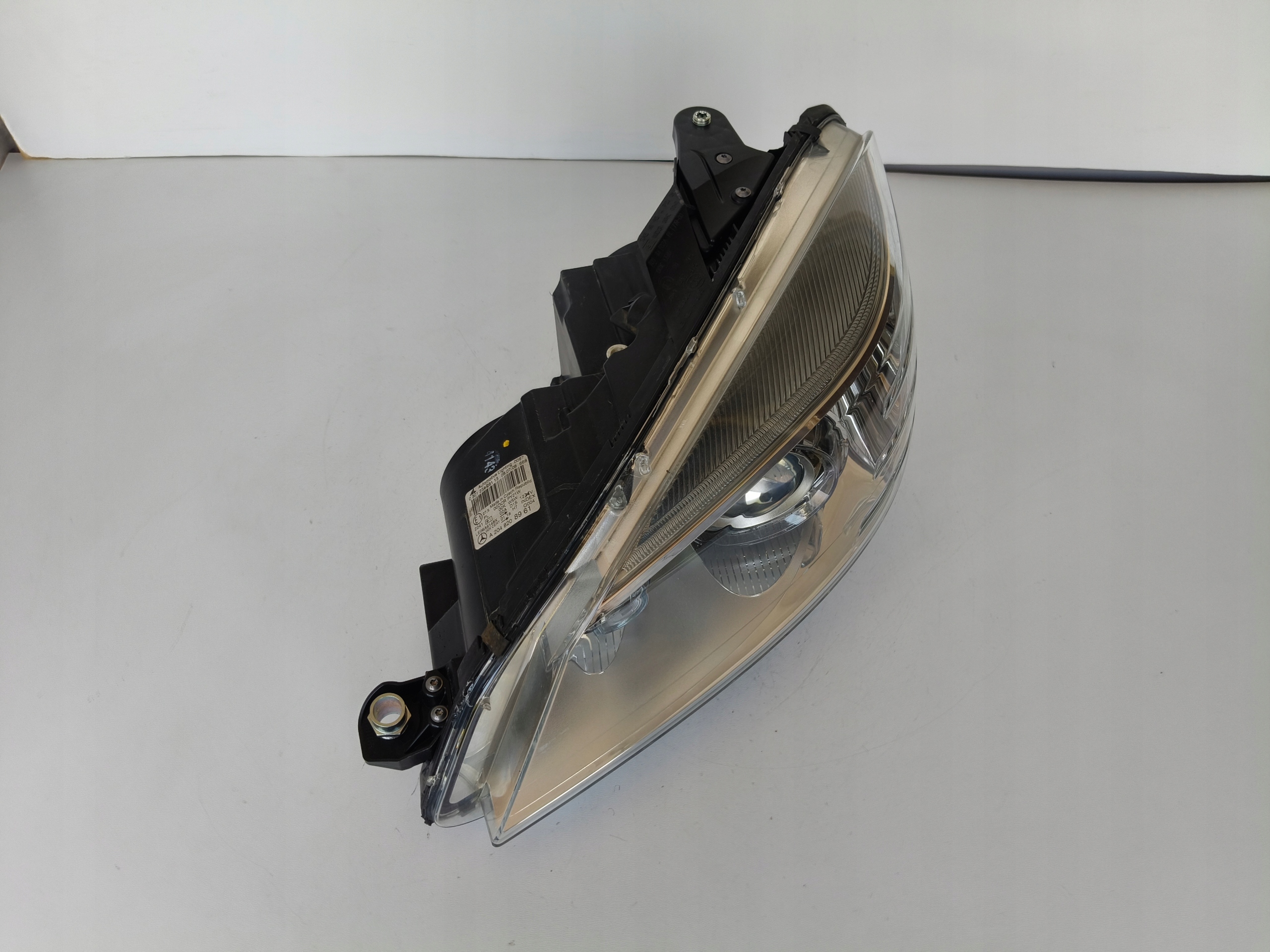 light left REFLEKTOR MERCEDES C-KLASA W204 07-10 XENON