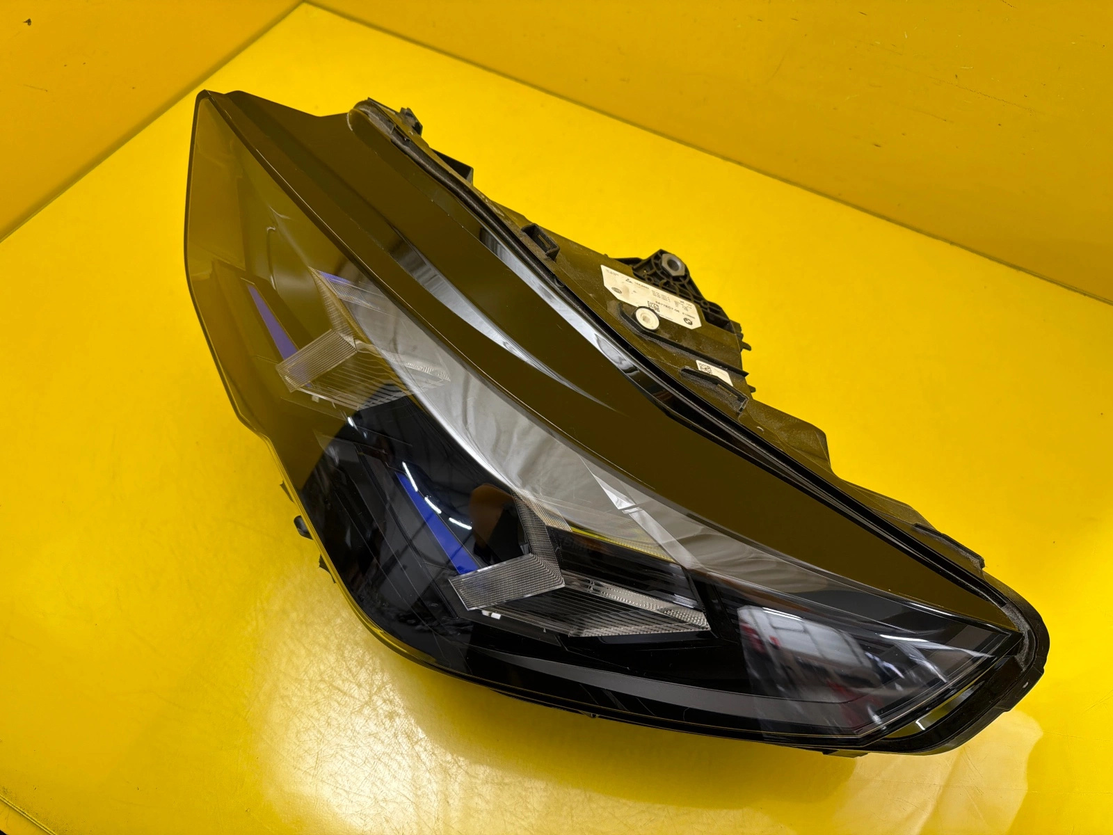 light left front BMW X2 U10 Full Led Shadow 5A77EC7-06
