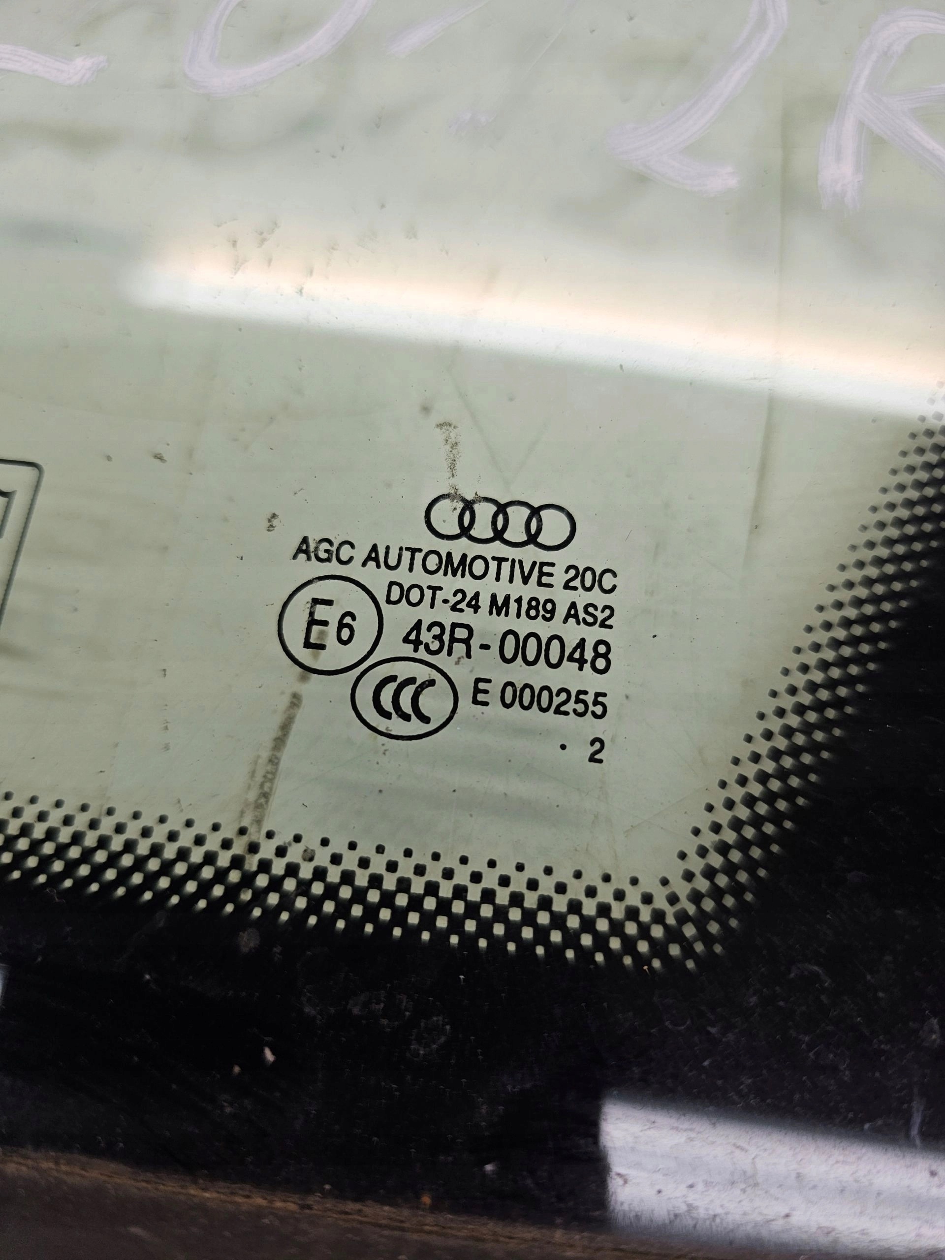 window bodywork right rear part AUDI Q3 8U 2012R