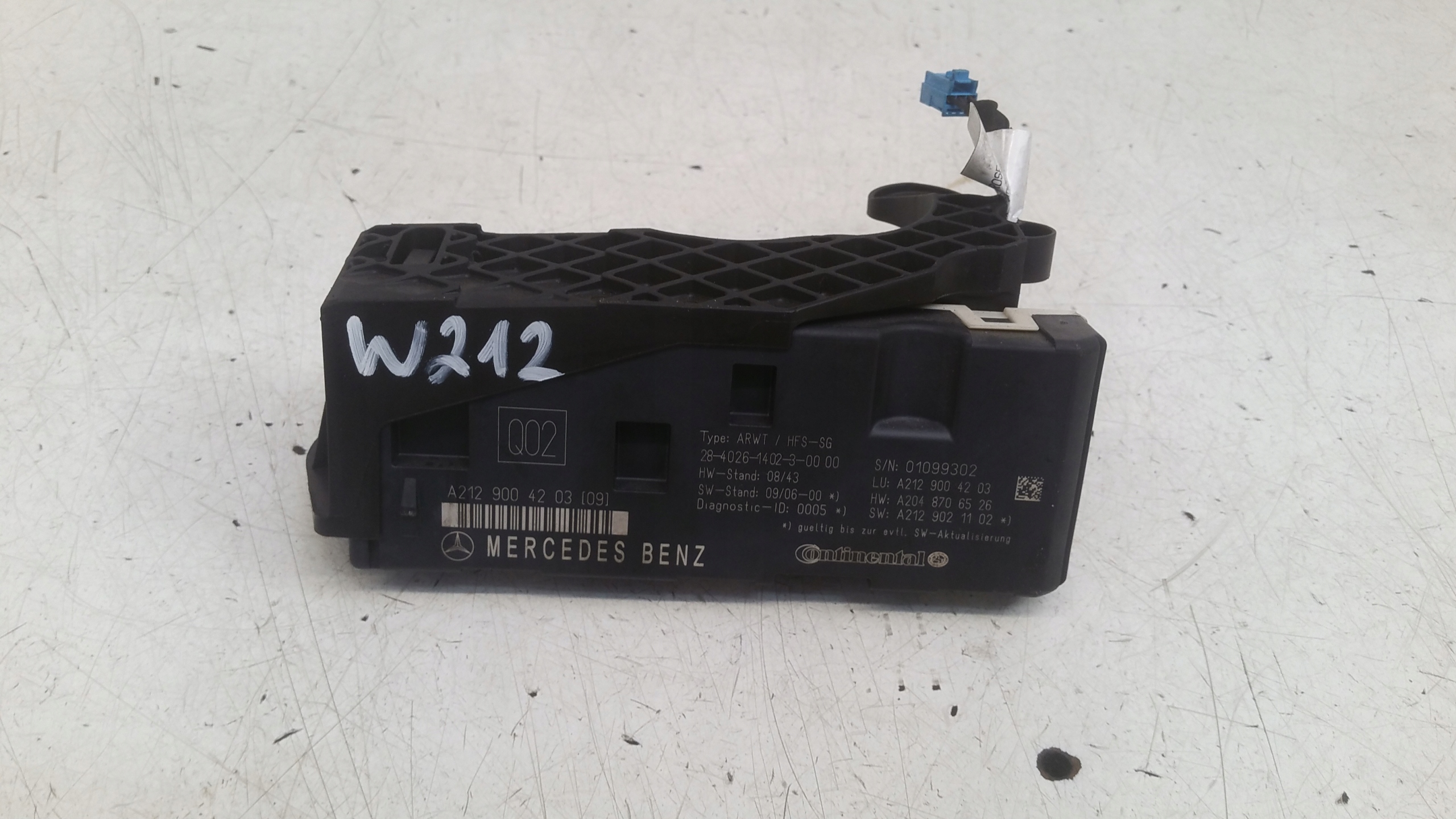 unité de commande électronique uce du capot 2129004203 Mercedes W212