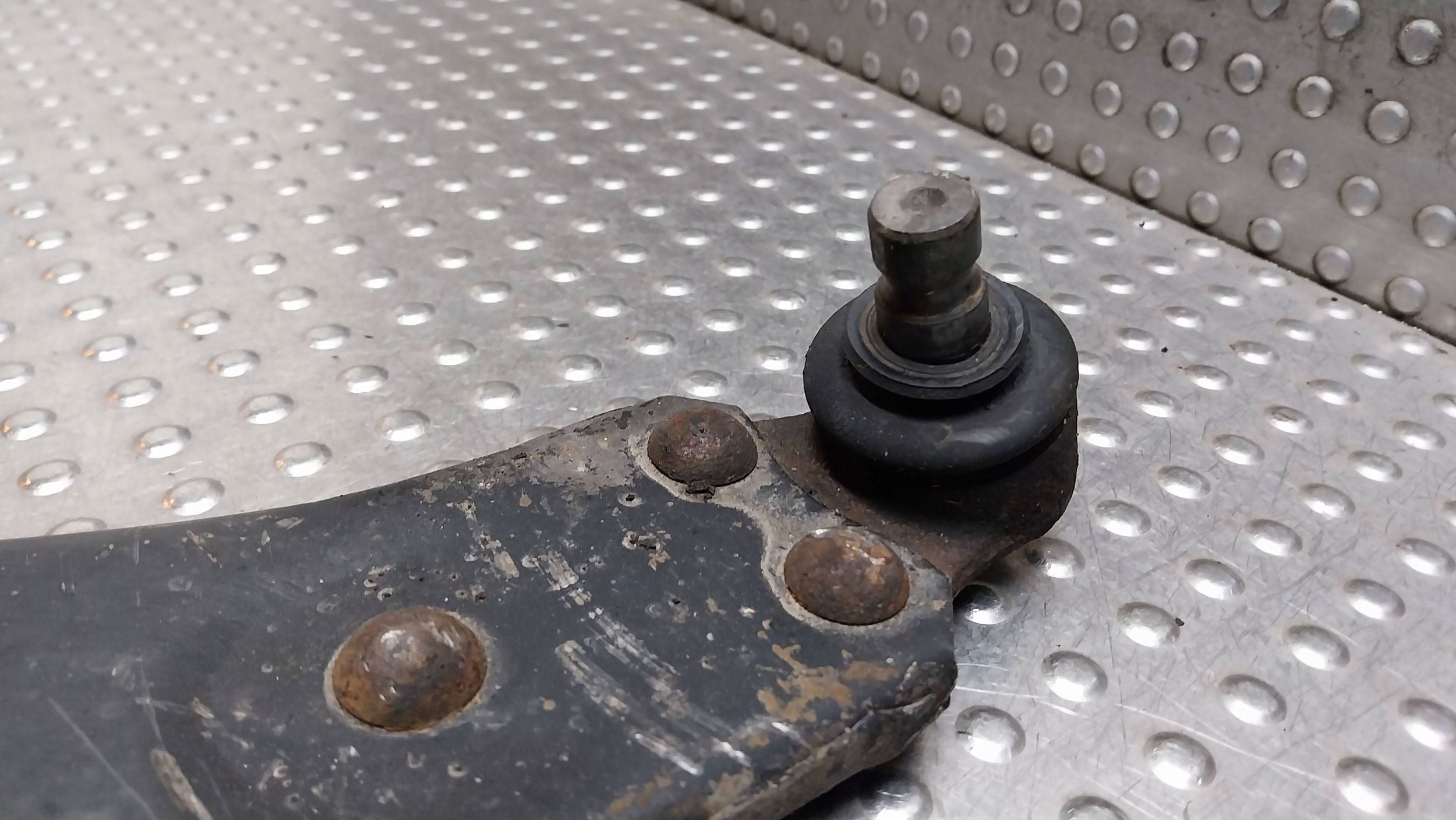 arm left front 98AG-3051-AK FORD FOCUS MK1