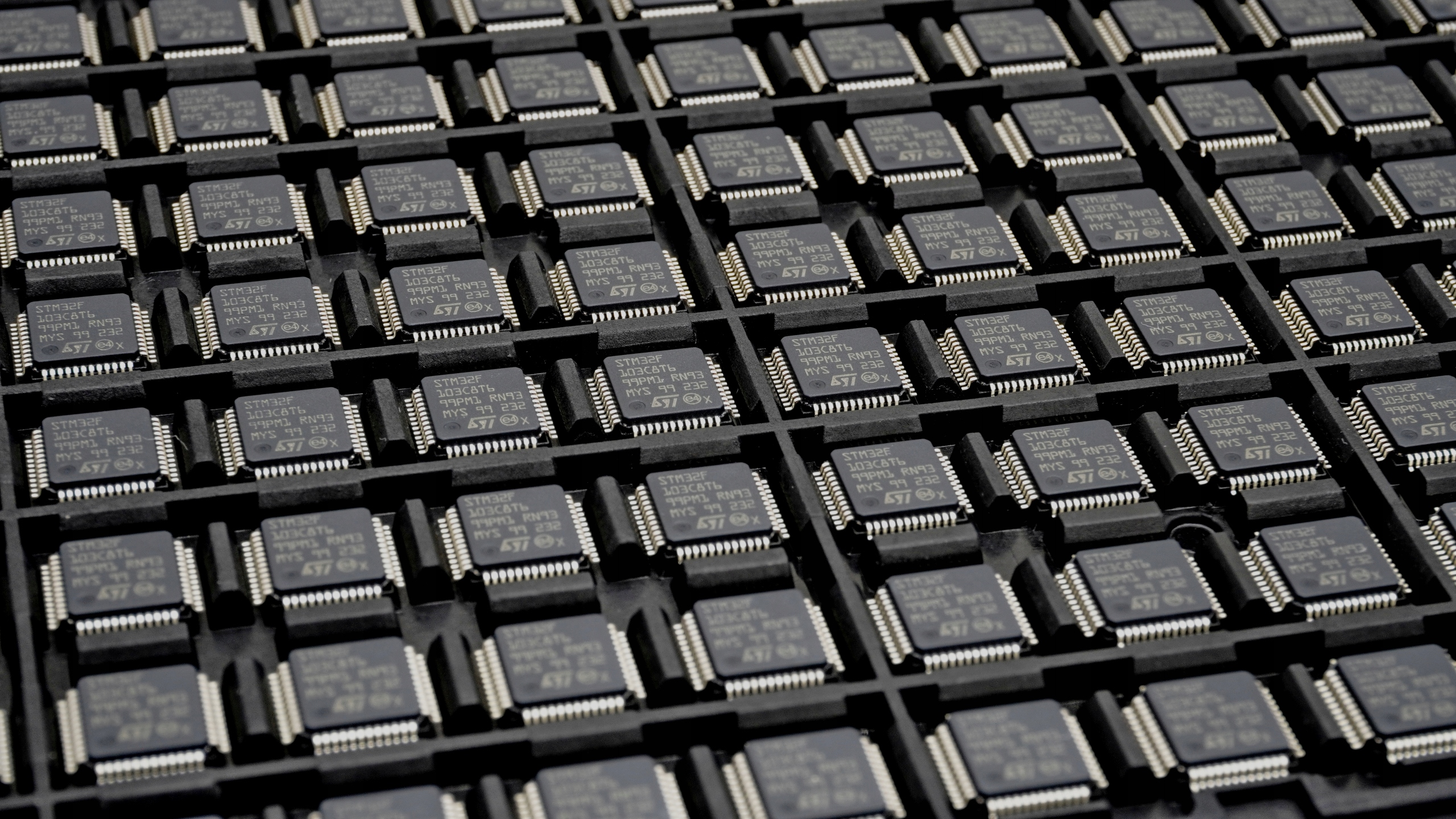 Mikroprocesor Procesor ST STM STM32F103C8T6 ARM Cortex-M3 LQFP48 Kod producenta STM32F103C8T6 ARM Cortex-M3 LQFP48