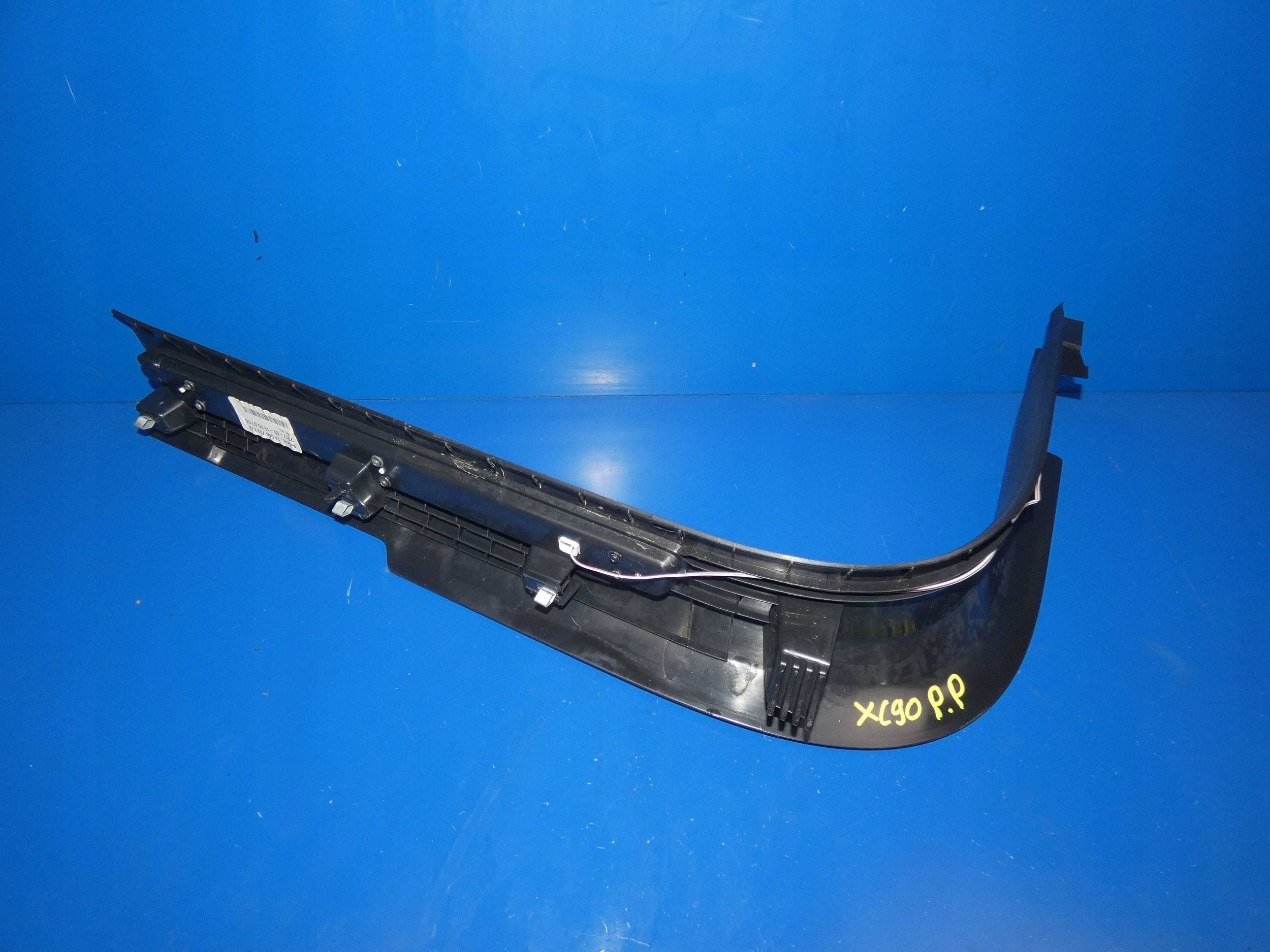 VOLVO XC90 II moulding threshold inner right front RDESIGN PODSWIETLANA