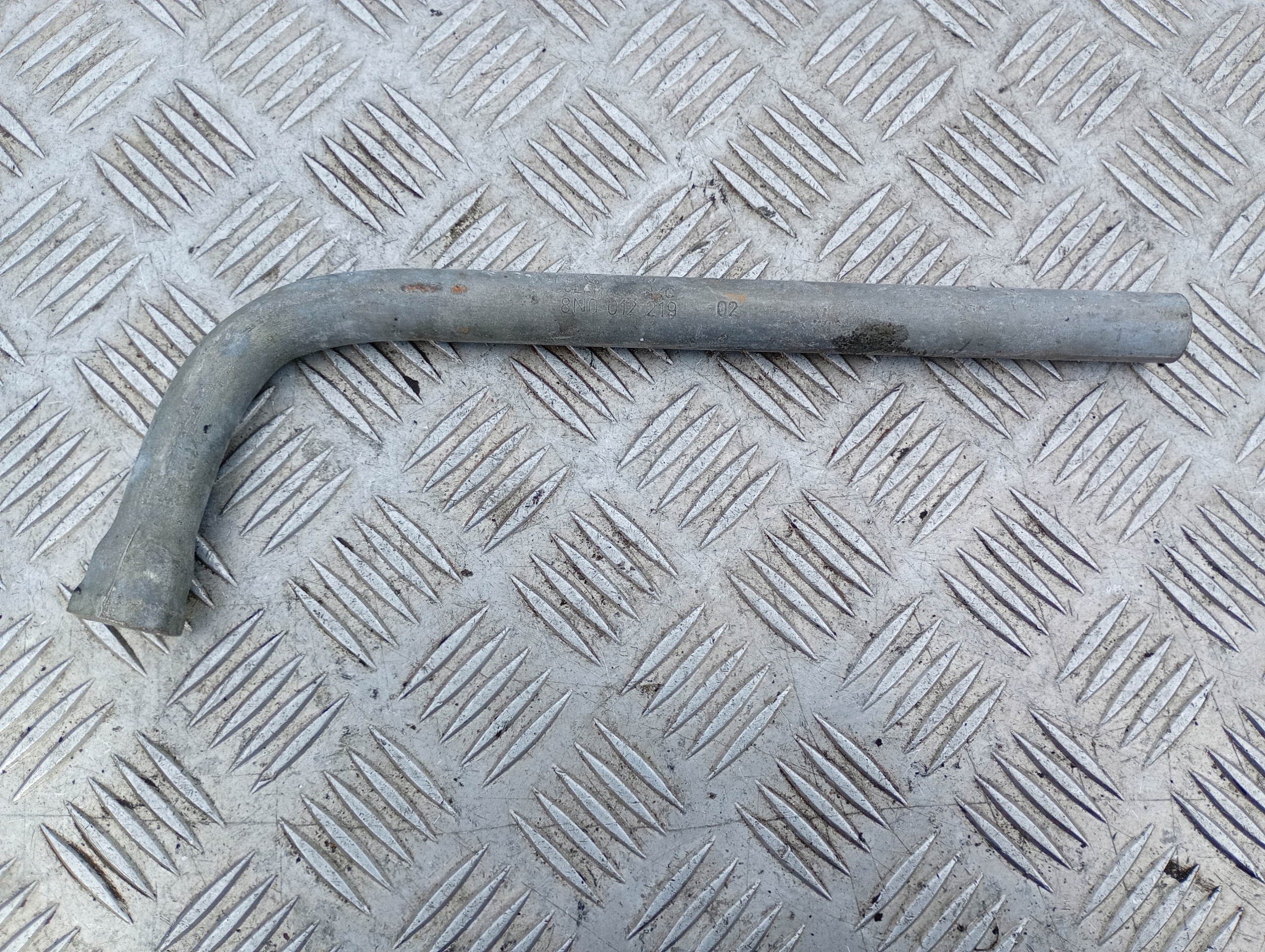 Clé DO Roues des roues A3 A4 B6 Golf 17 TT 8n0012219