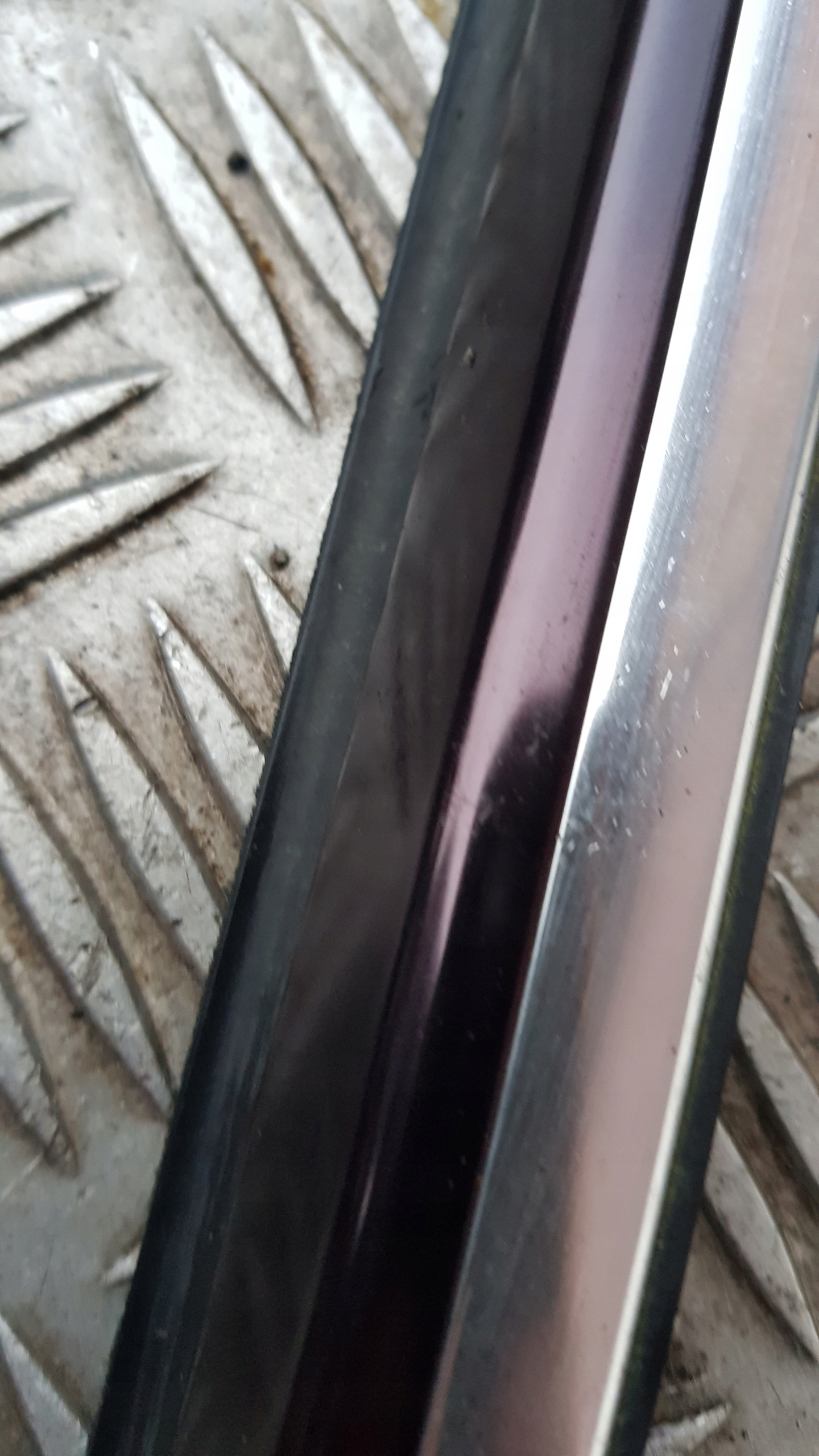 MERCEDES W220 moulding dust rear part left right