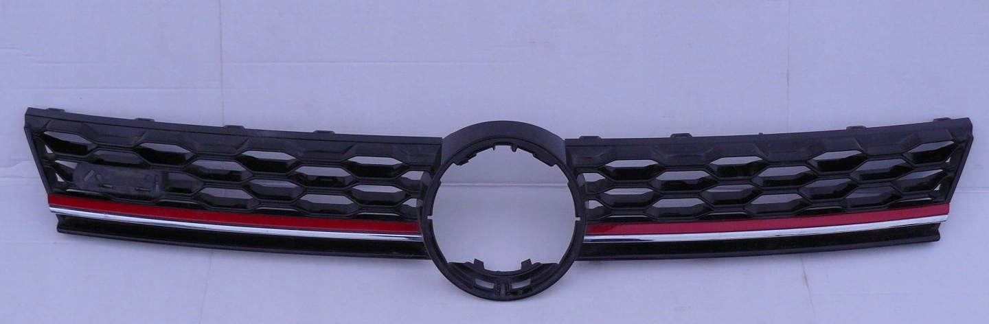 решетка радиатора volkswagen VII GTI рестайлинг 5G0853655Q