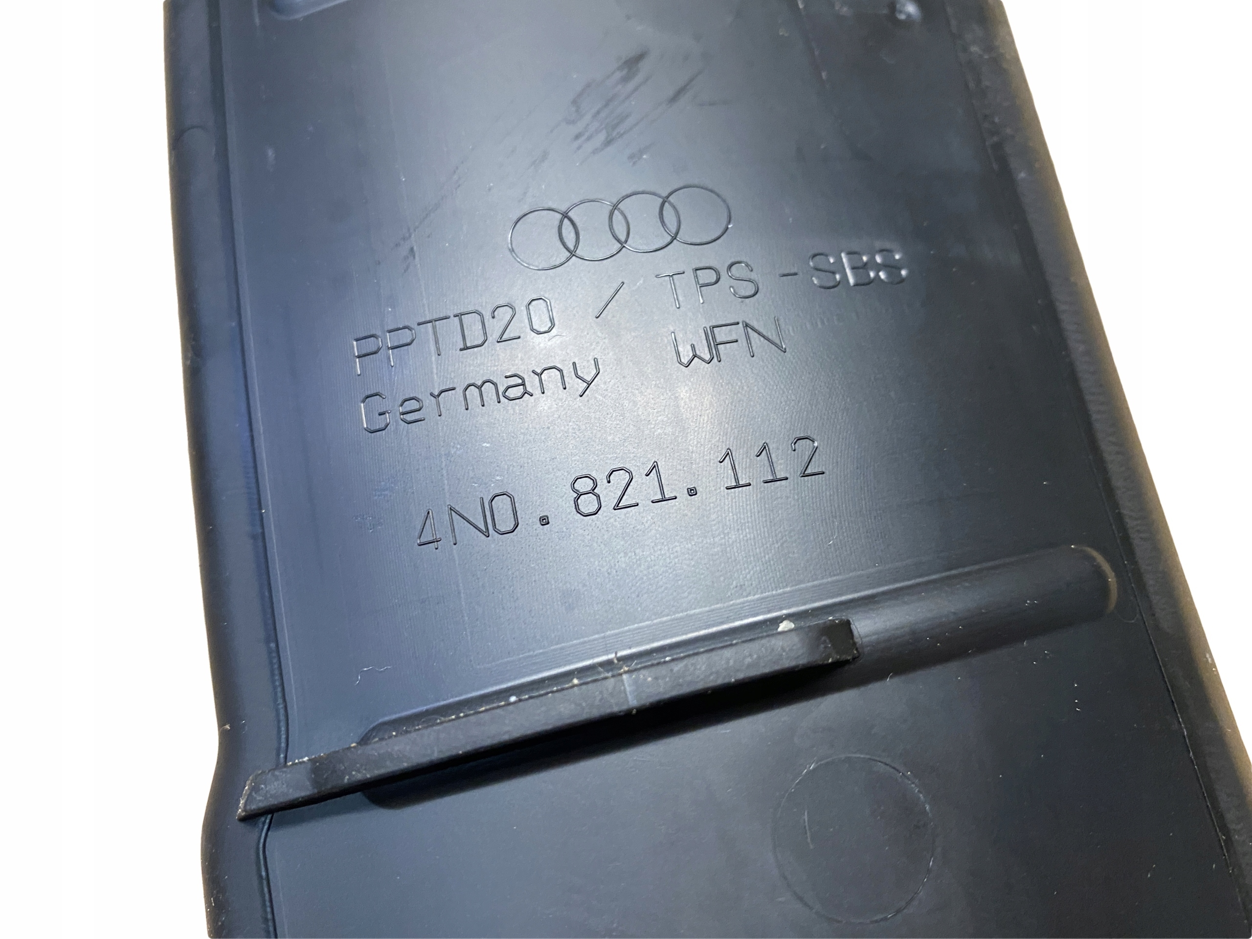AUDI A8 4N D5 fedél hangszigetelő sárvédöt jobb