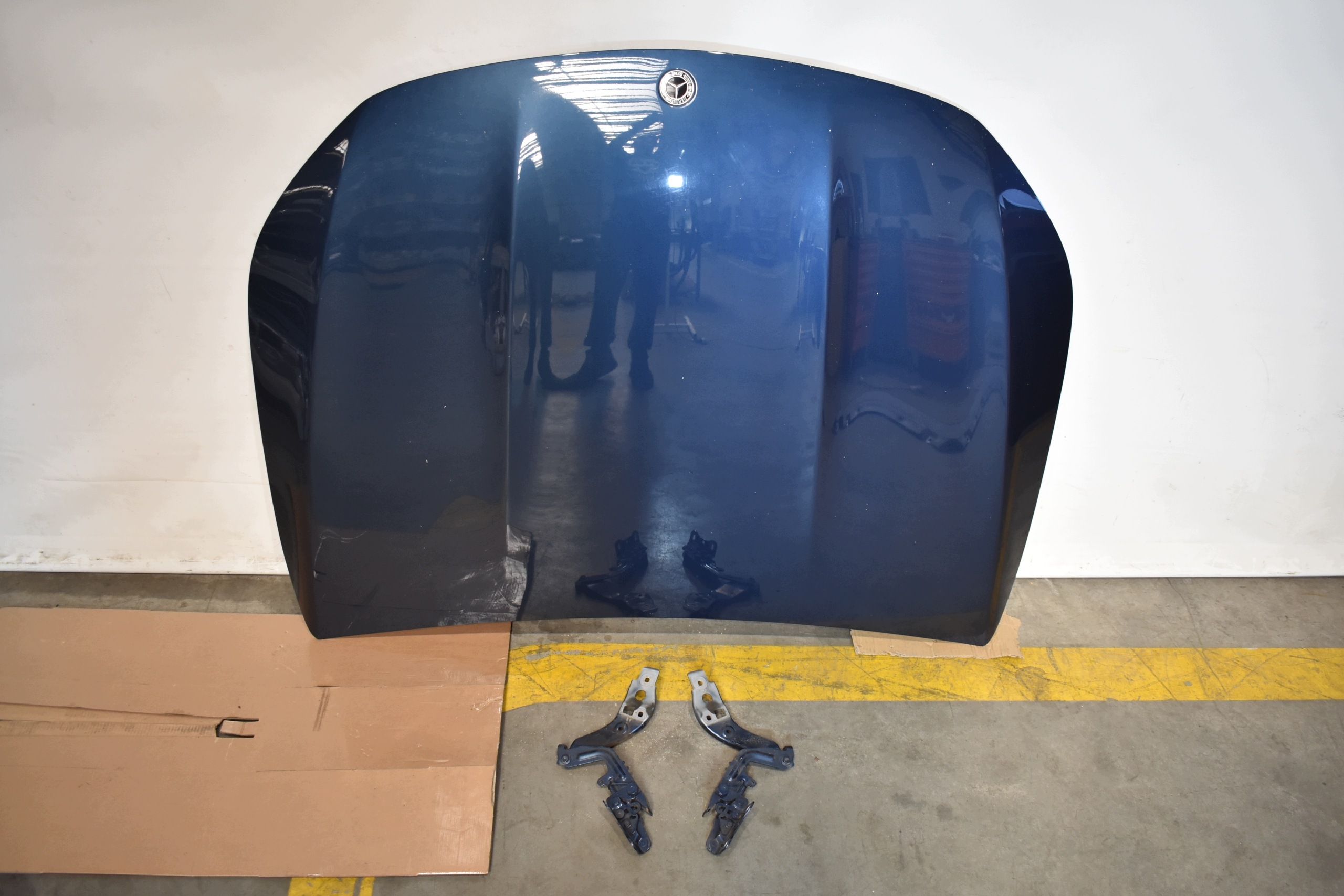 bonnet front front + hinges colour 667 MERCEDES GLB X247 1