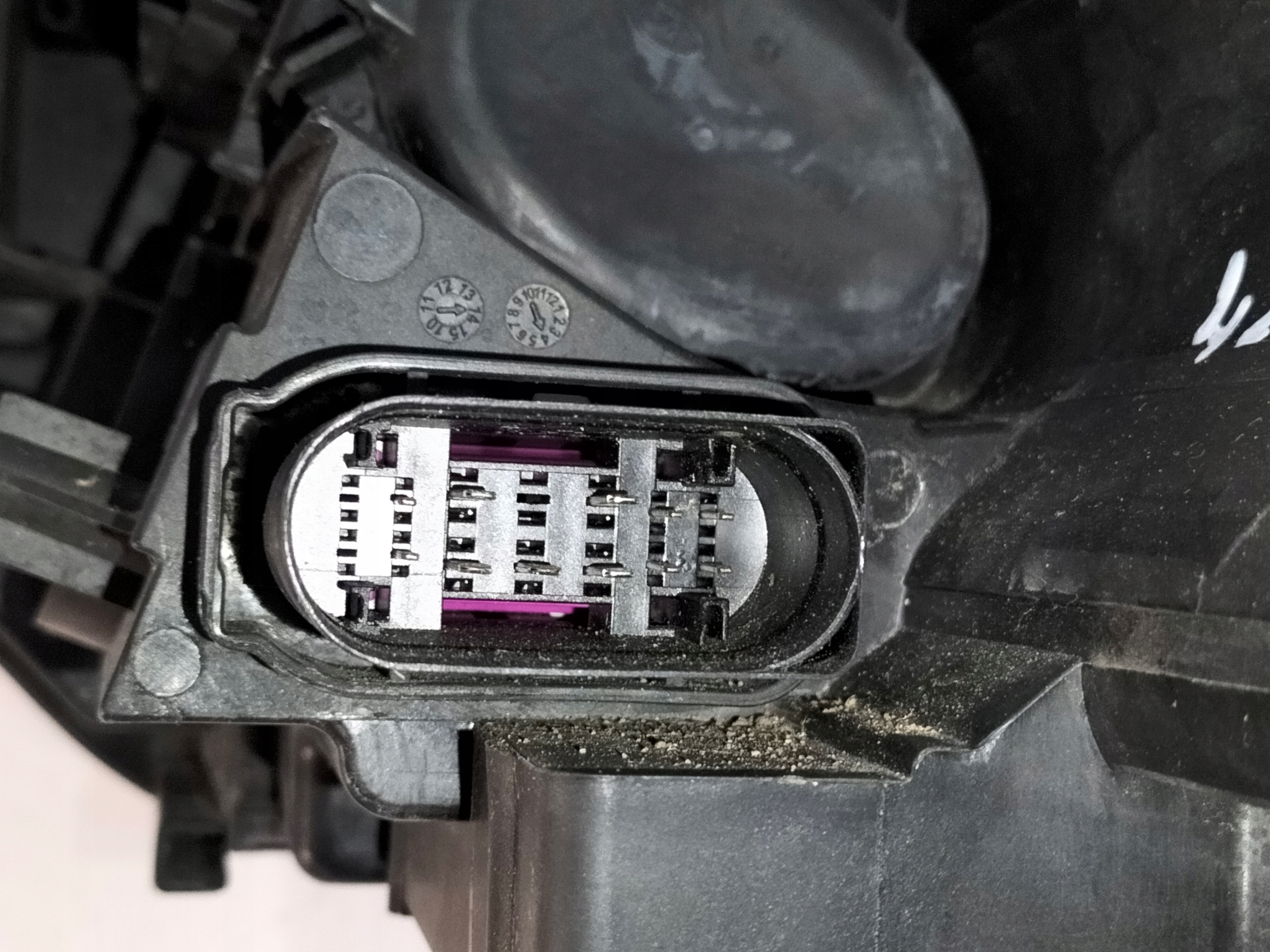 light front reflektor right AUDI Q3 8U 11-15 XENON