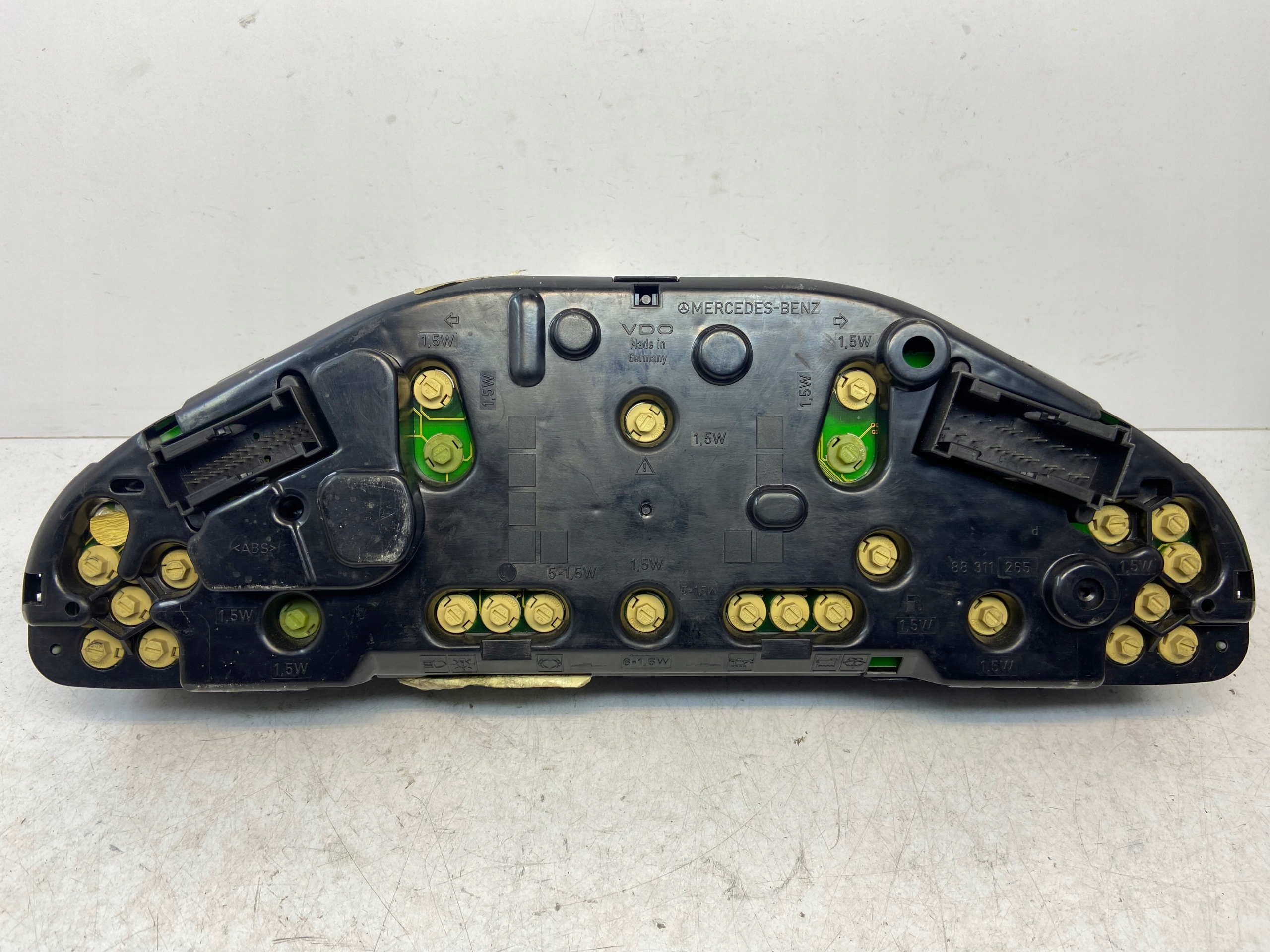 MERCEDES C класс W202 спидометр часы A2025404548