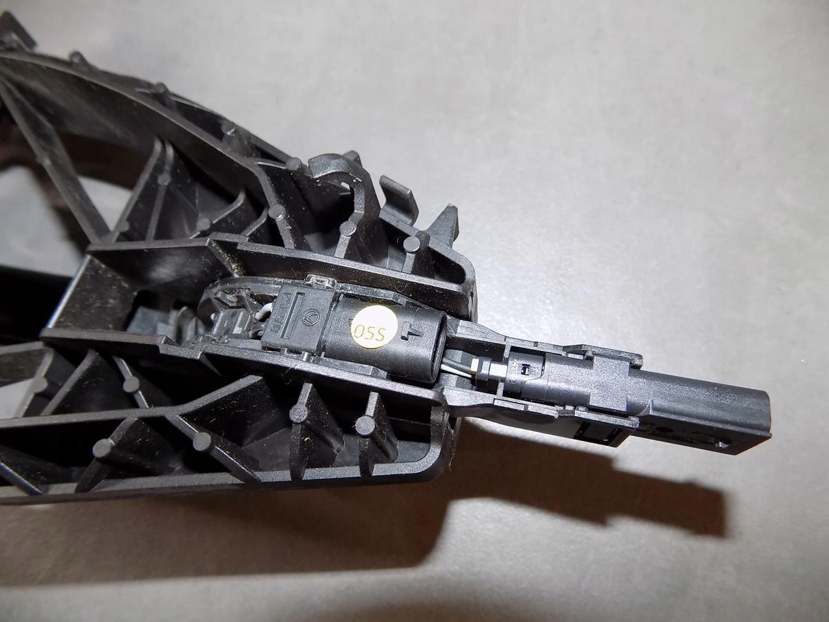 AUDI A8 4N handle right rear part KESSY LY9B