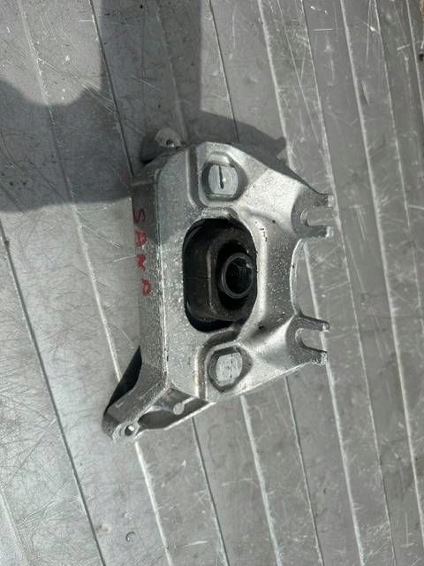 DACIA SANDERO III supporto staffa cambio ingranaggi 112535643R