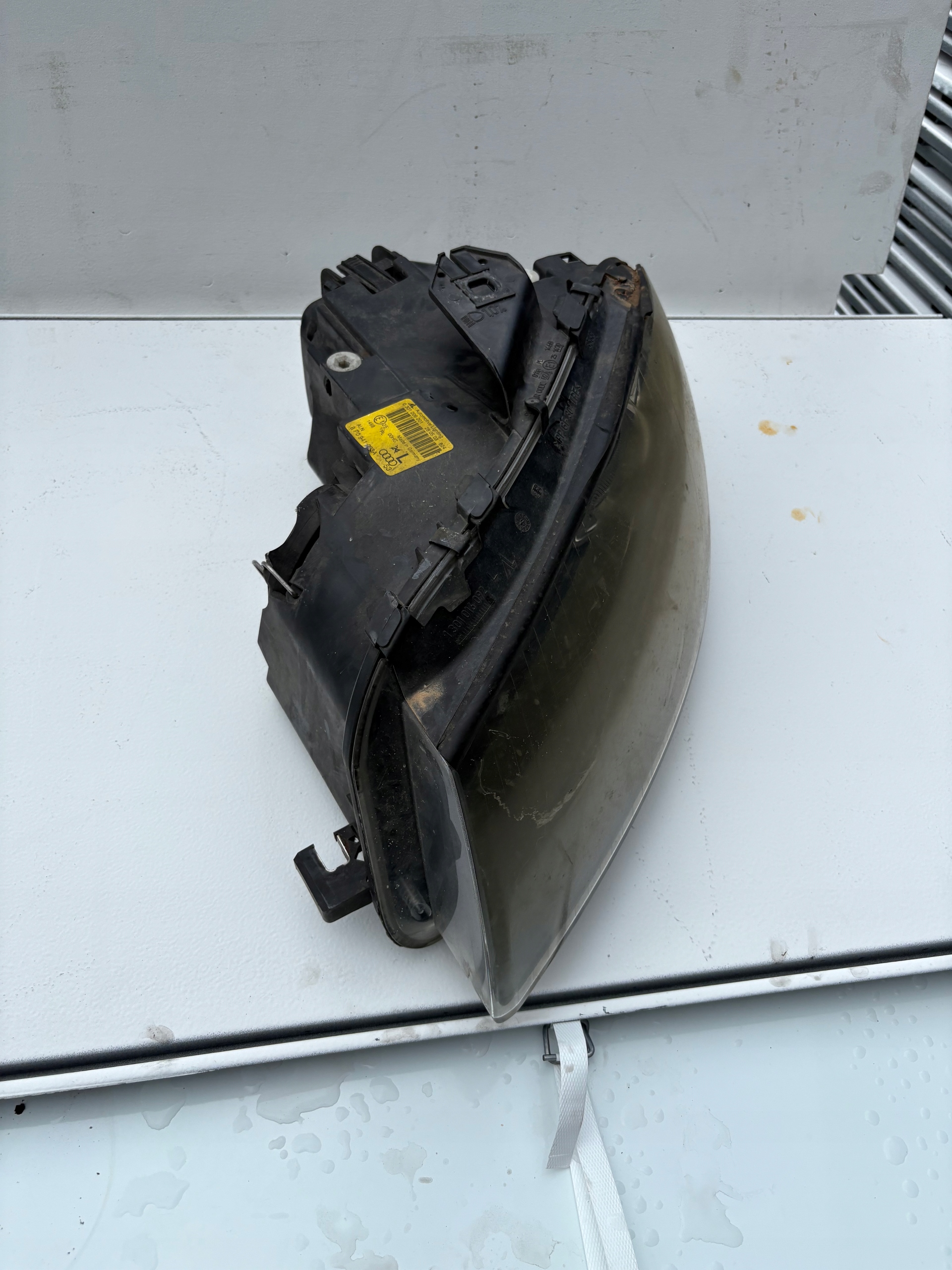 AUDI A3 8P light left front front left 8P0941003A 0301206201 REFLEKTOR