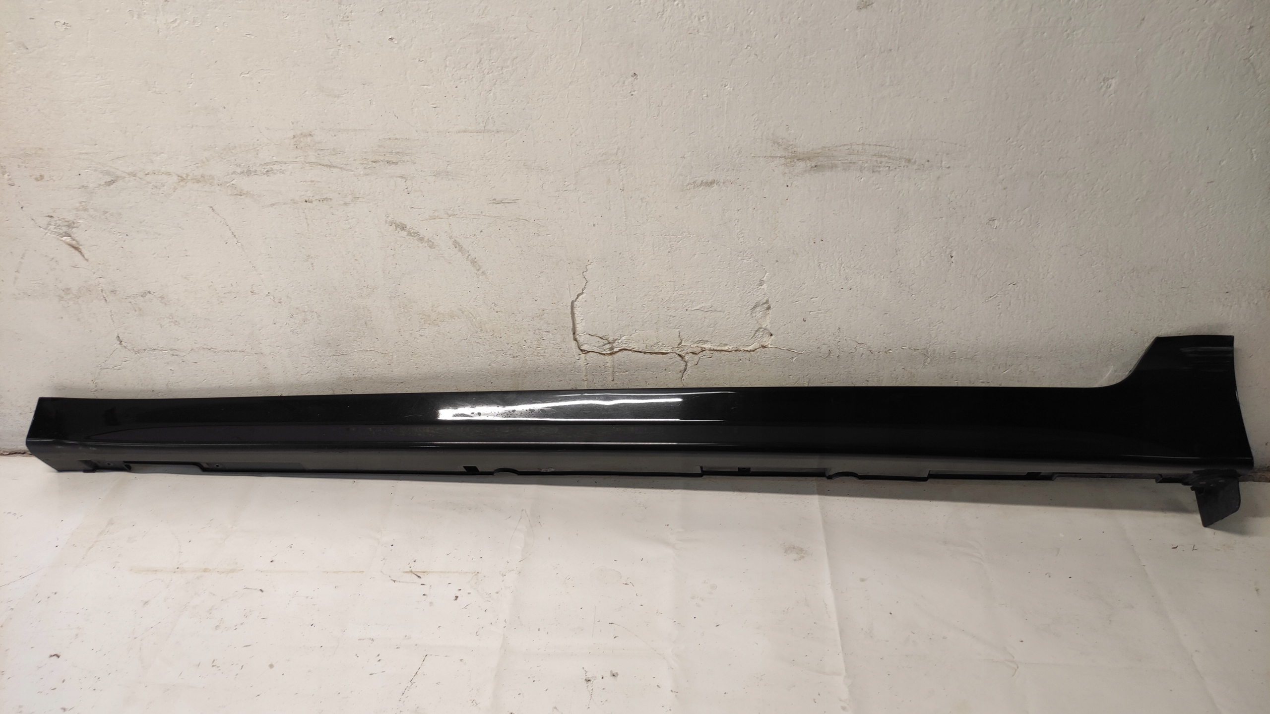 OPTIMA III sedan moulding threshold cap left ABP