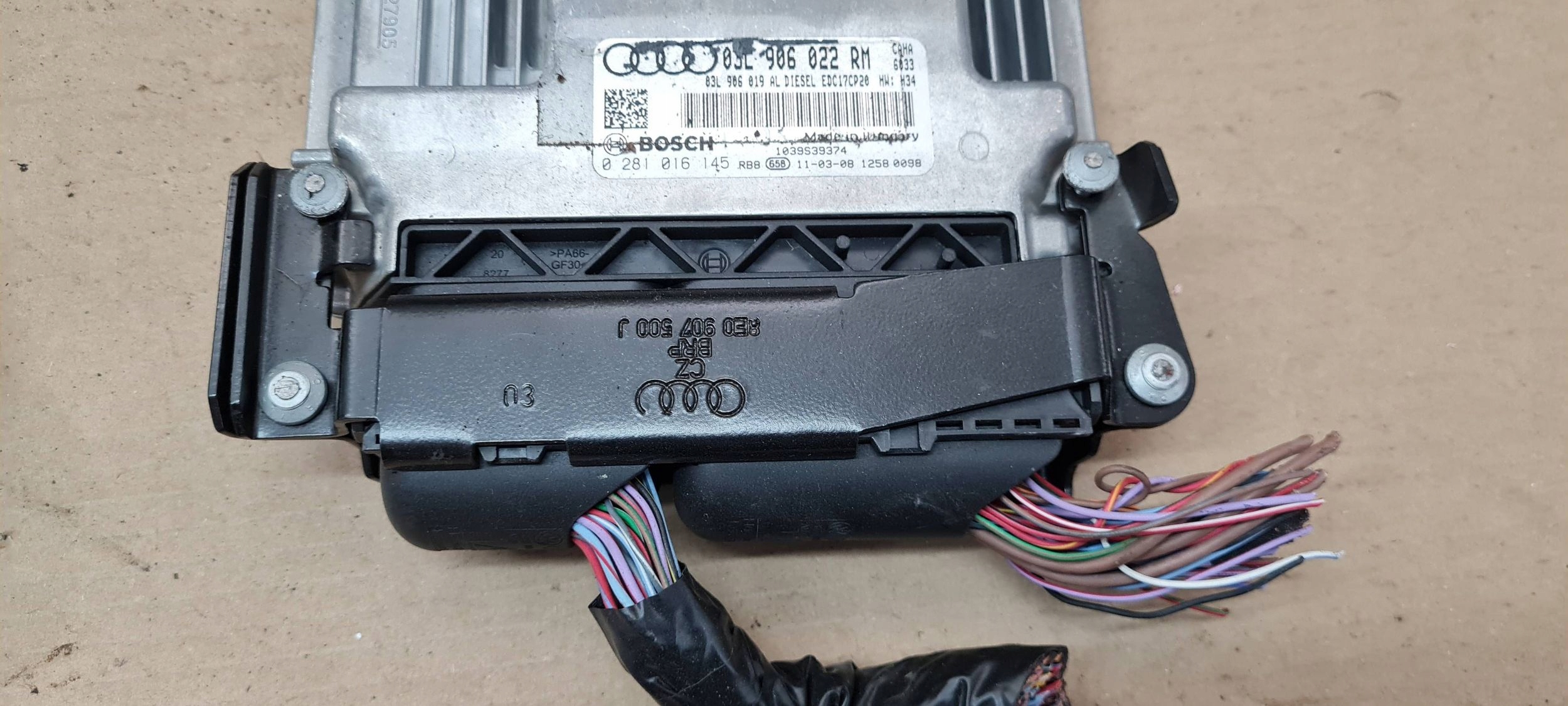 A5 8T computer control unit of the engine ECU 2.0 TDI 03L906022RM A4 B8