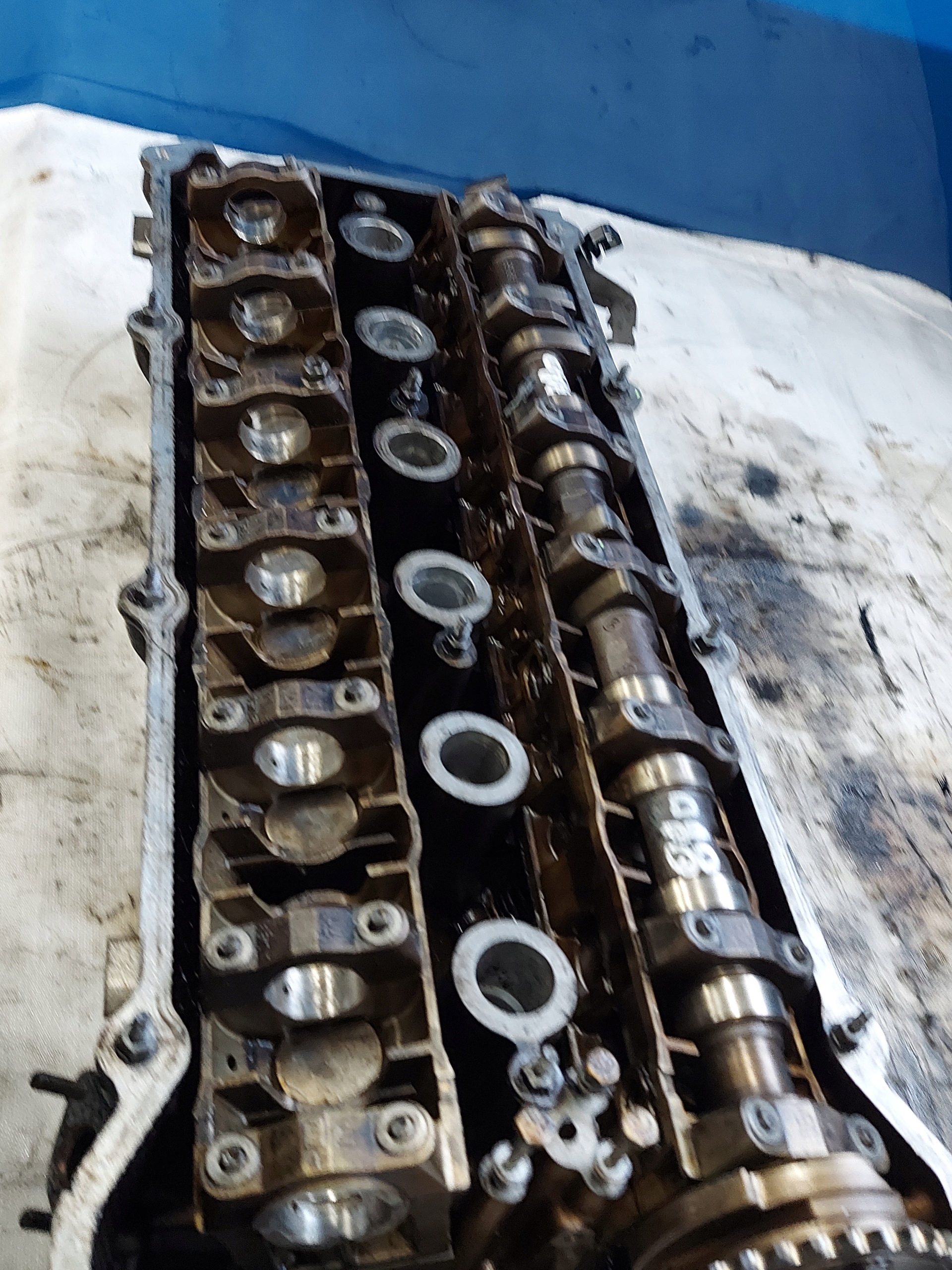 head. BMW E39 2.2 6R 1436812