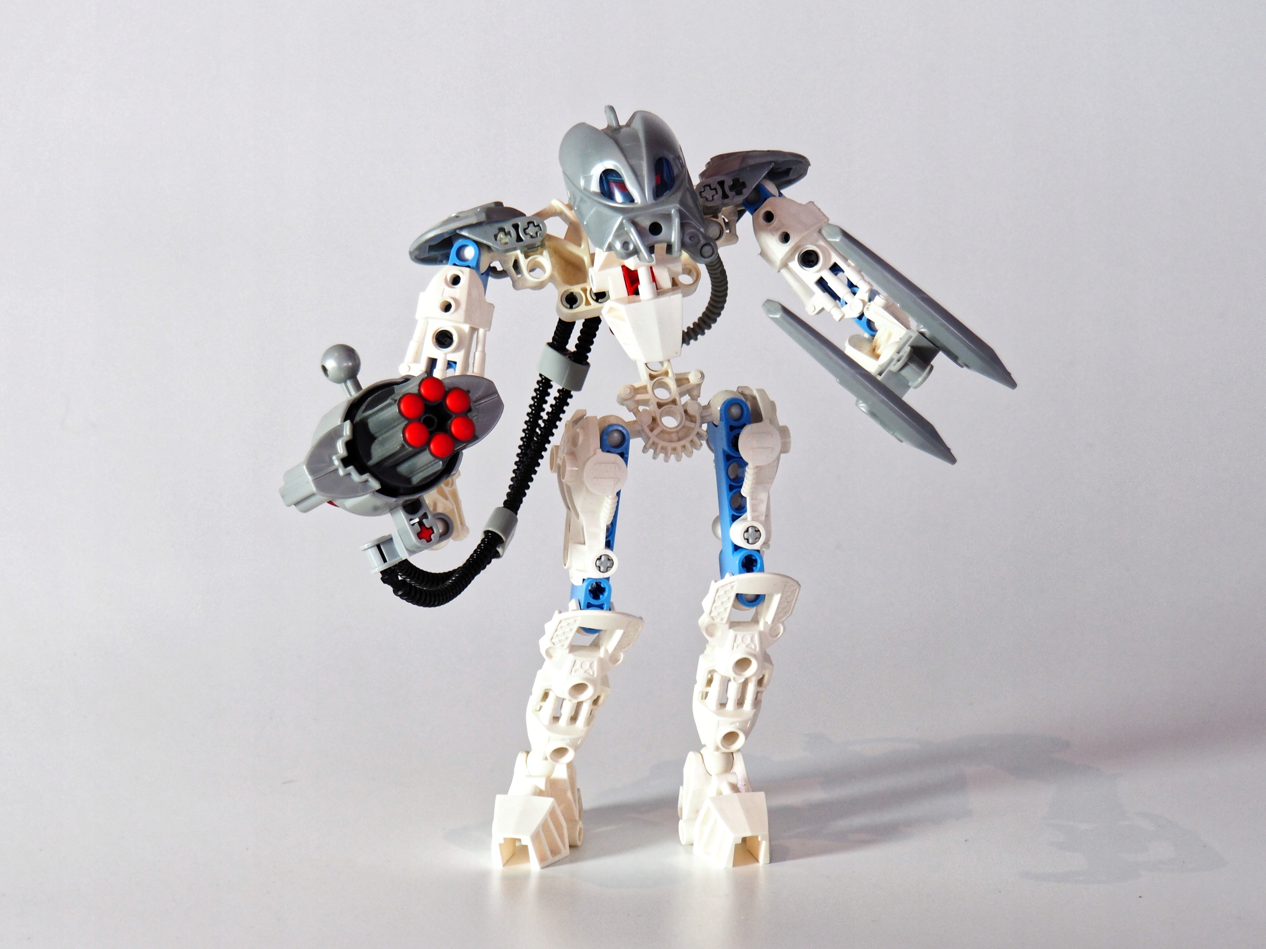 Klocki LEGO Bionicle 8915 Toa Mahri Matoro używane Robot Zestaw Kompletny Marka LEGO