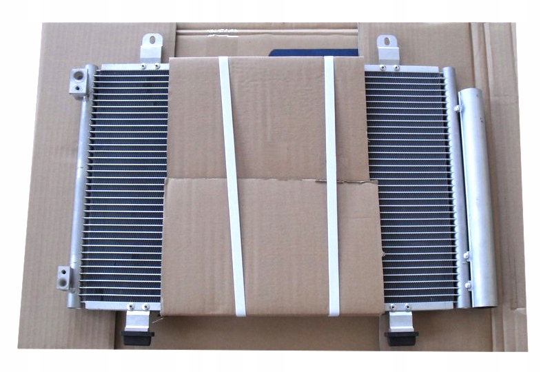 050-016-0008 - РАДИАТОР КОНДИЦИОНЕРА SUZUKI SPLASH (EX) 2008 -