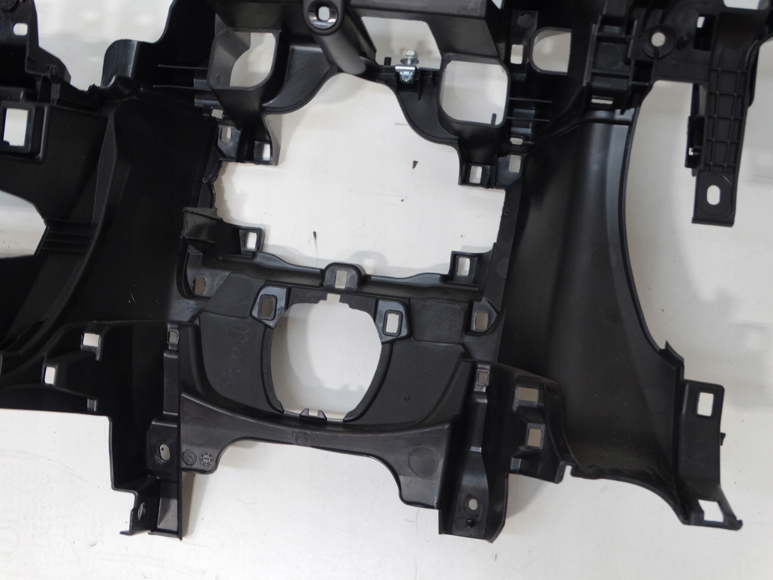 dashboard instrument panel cockpit lower TOYOTA AYGO LIFT 1.0VVT-and 72KM