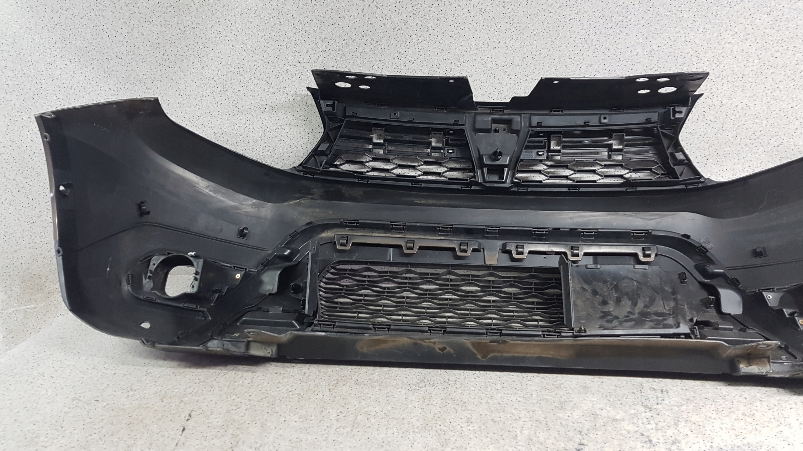 DACIA DUSTER 2 II LIFT 2021 - bumper front 2985