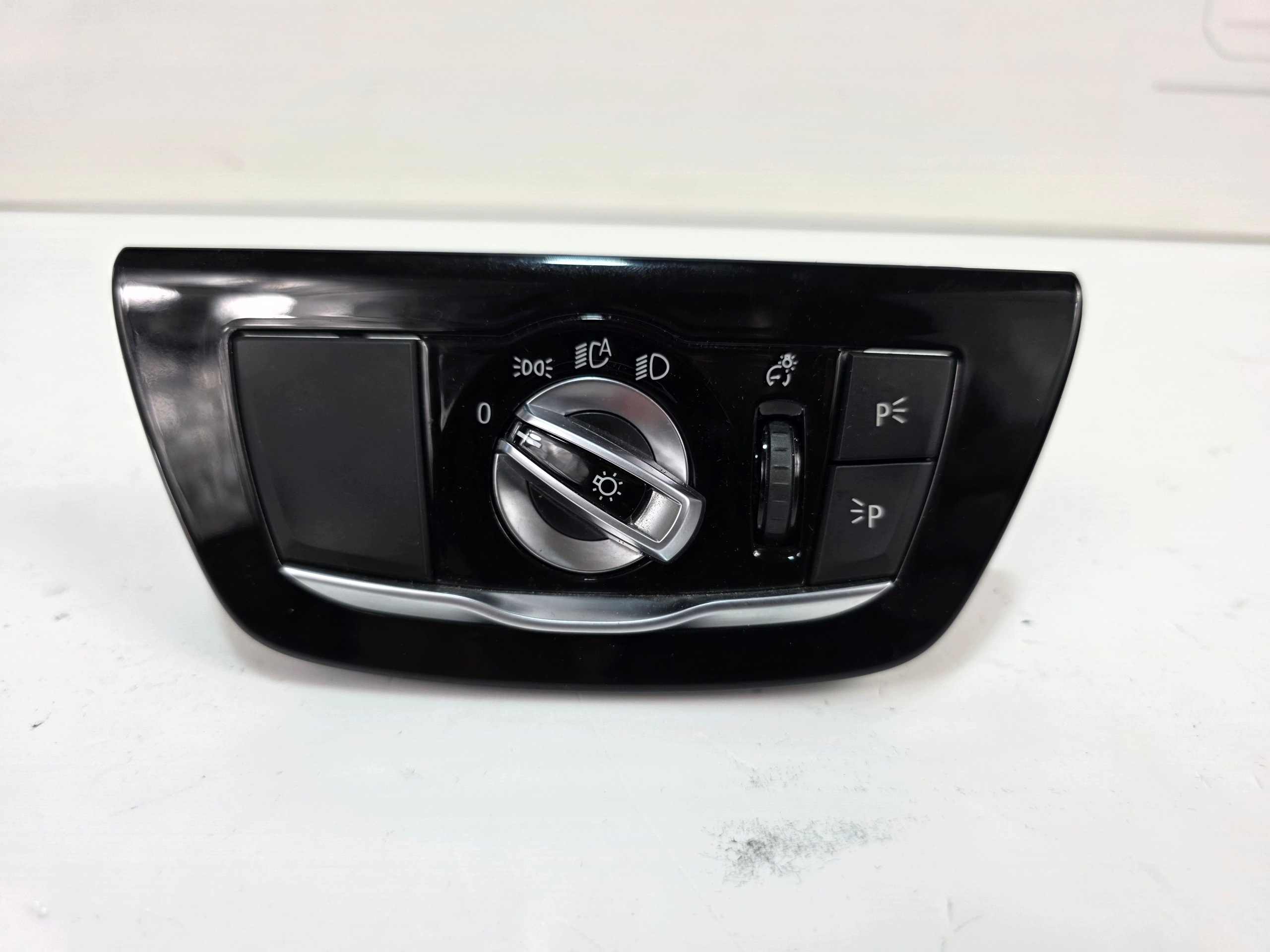 light switch BMW G32 6841879