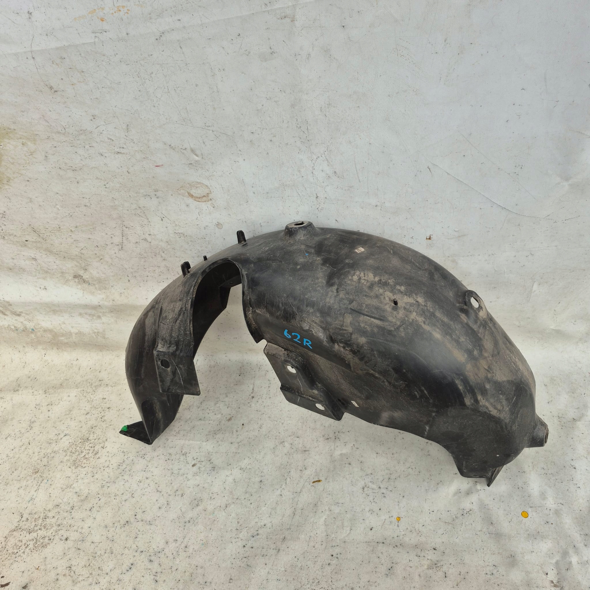 RENAULT CLIO V 2019- mudguard left rear part rear. 767494220R