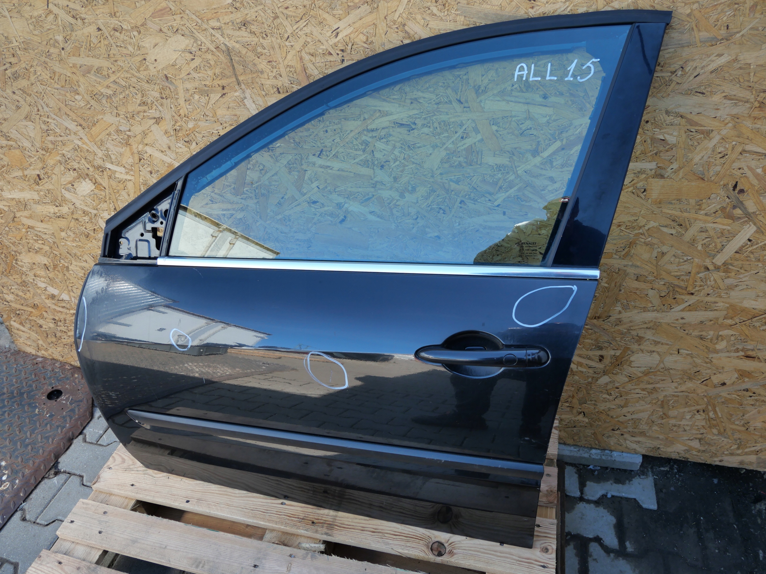 door left front RENAULT LAGUNA III 3